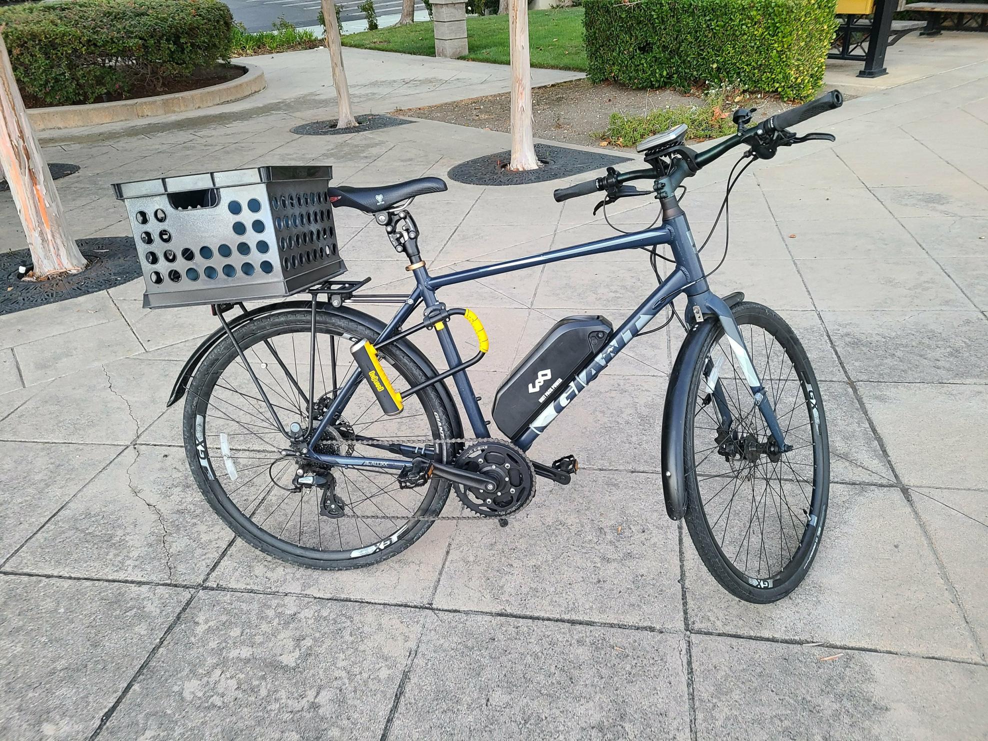 2019 Giant Escape 2 City Disc Black and Blue