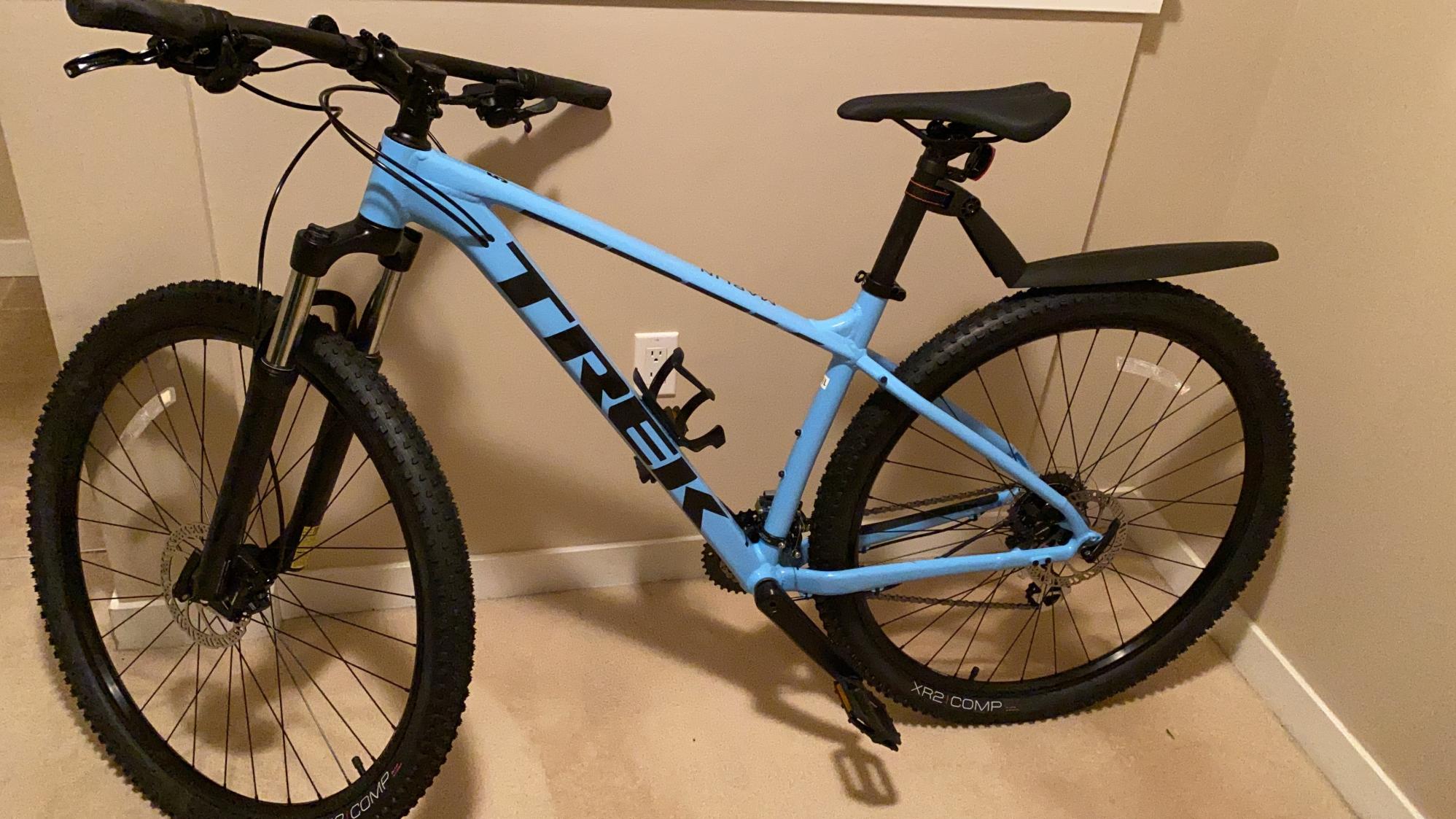 2022 Trek Marlin 5 Blue