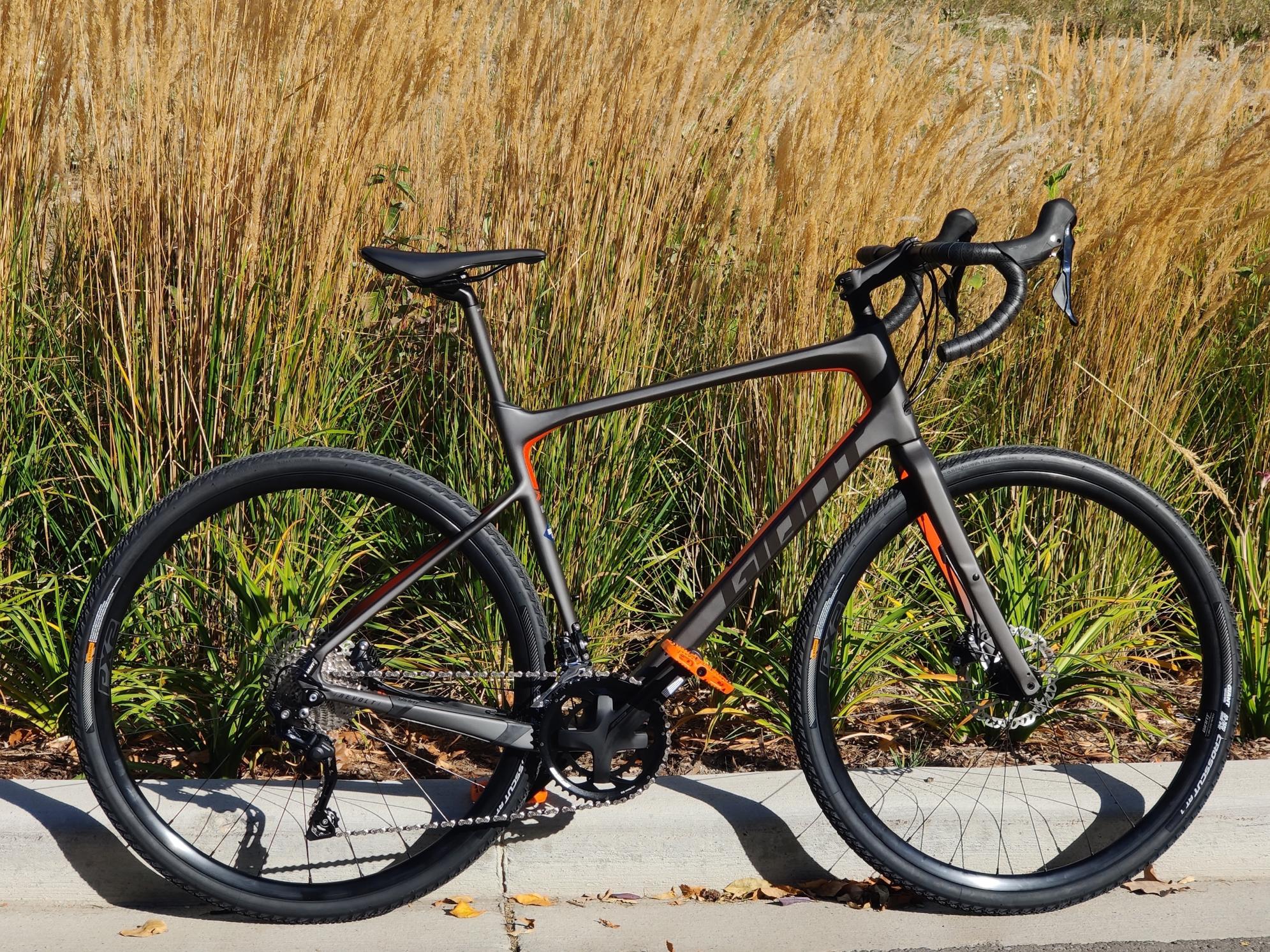 2021 Giant Revolt Advanced 3 Black