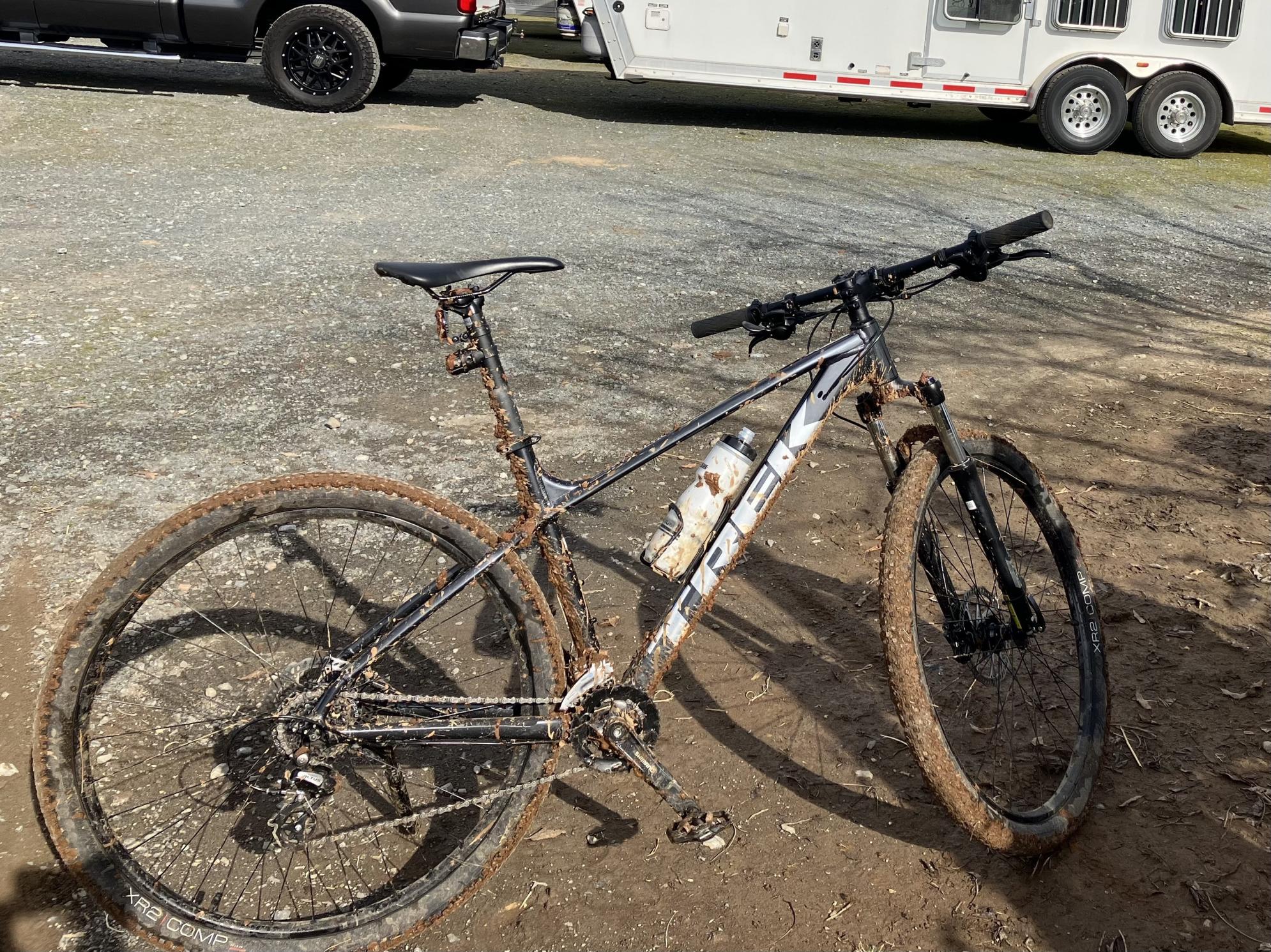 2022 Trek Marlin 5 Black