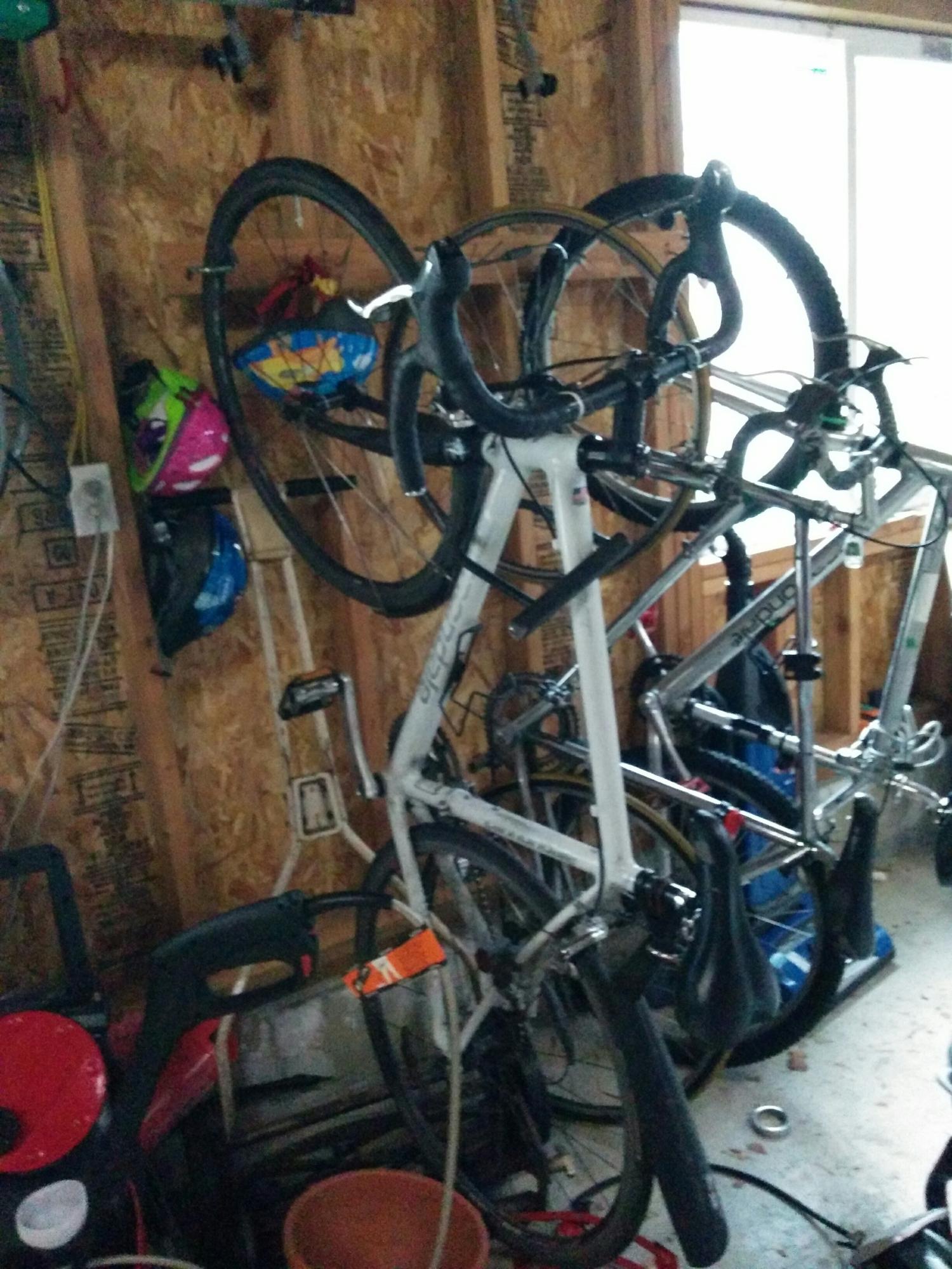 2007 Cannondale year approximate, unknown White