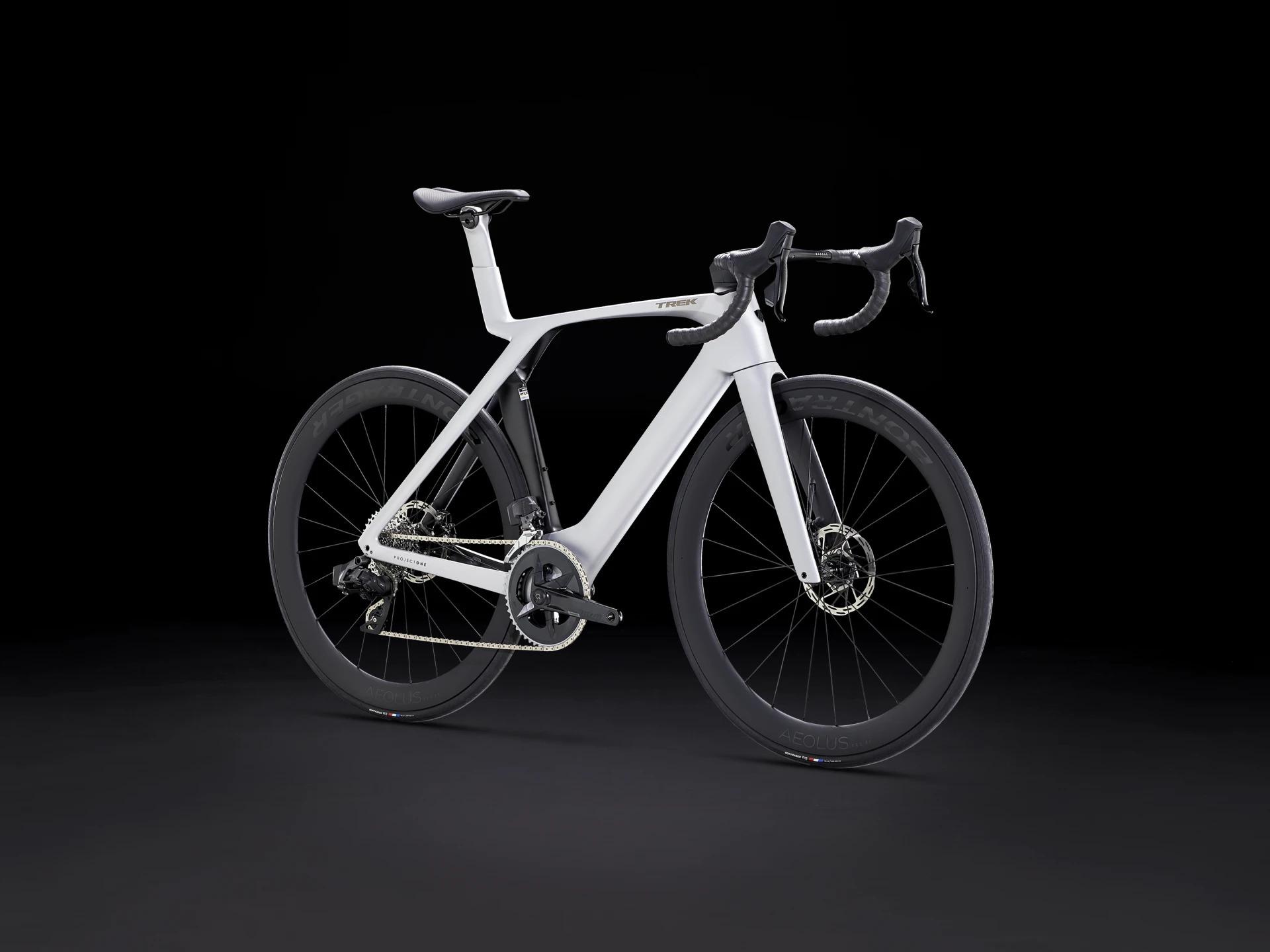 2024 Trek MADONE SLR 6 AXS 54 SL Silver, gray or bare metal