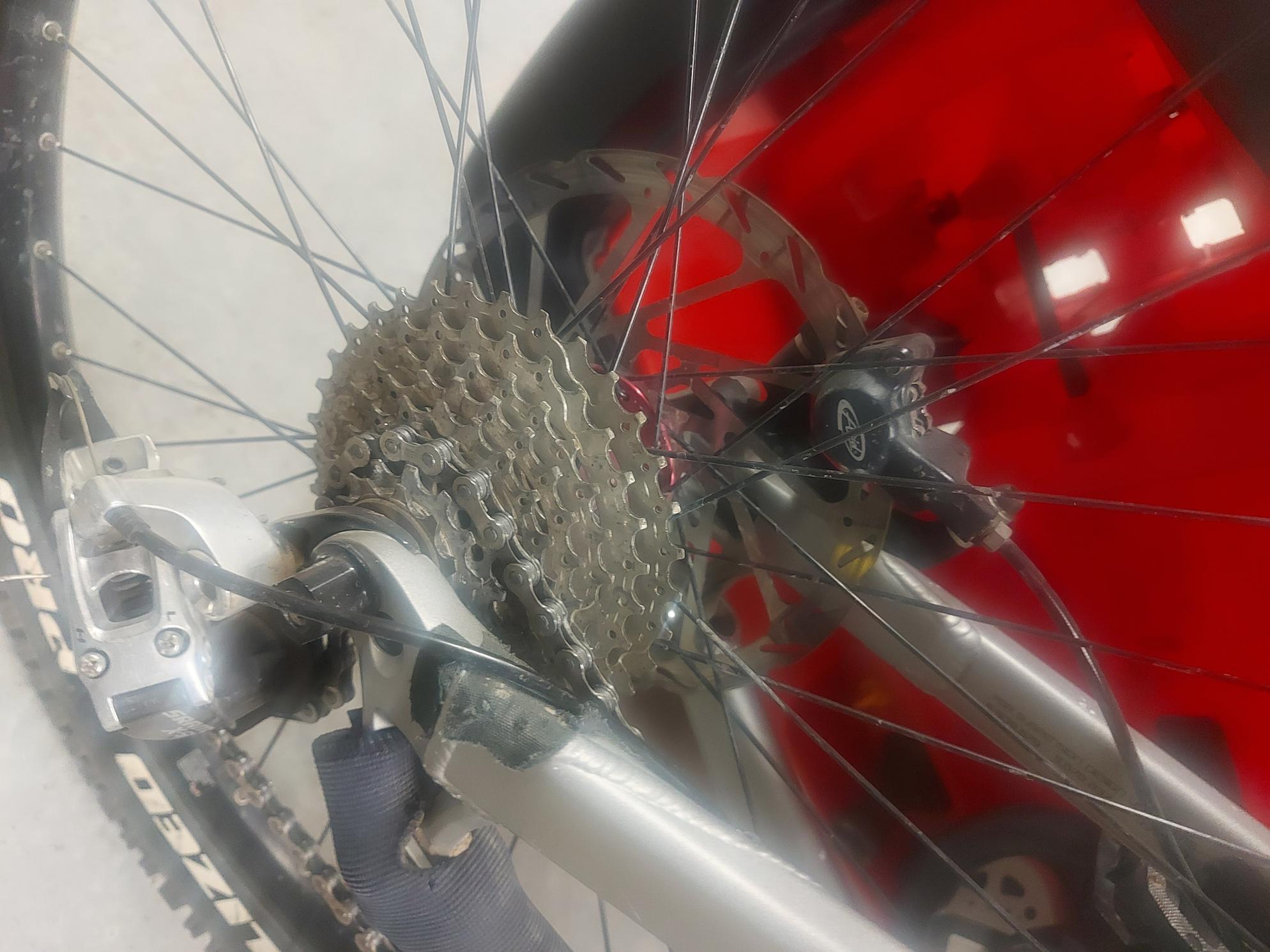 Specialized Silver, gray or bare metal