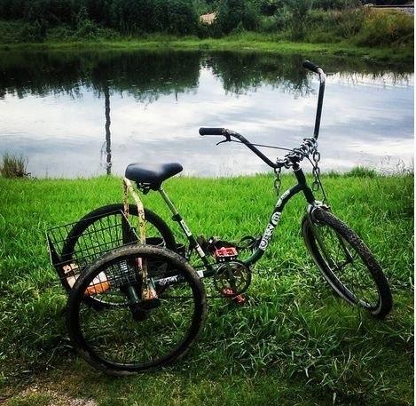 Other tricycle Green and Stickers tape or other cover-up