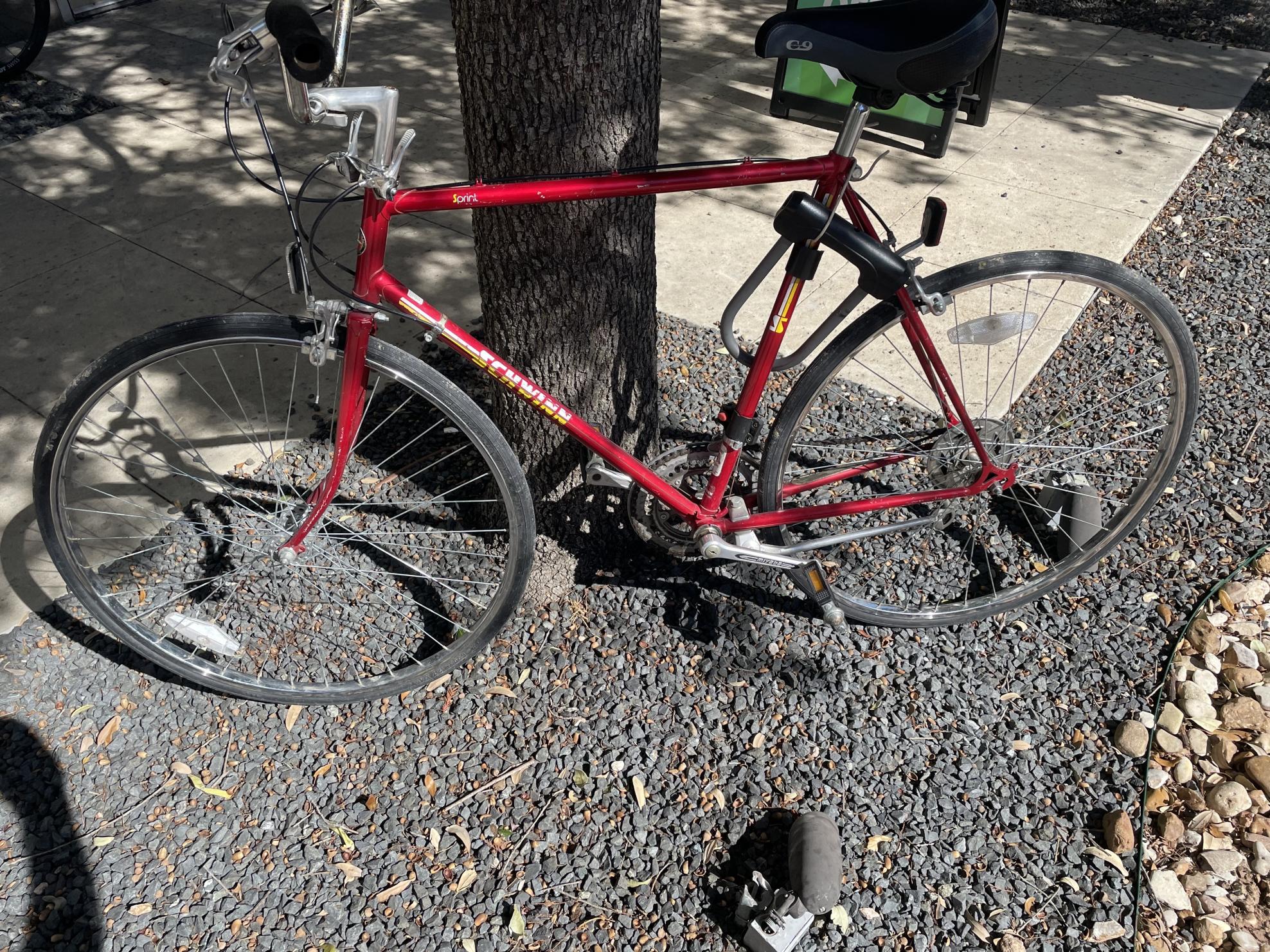 2022 Schwinn Sprint Red