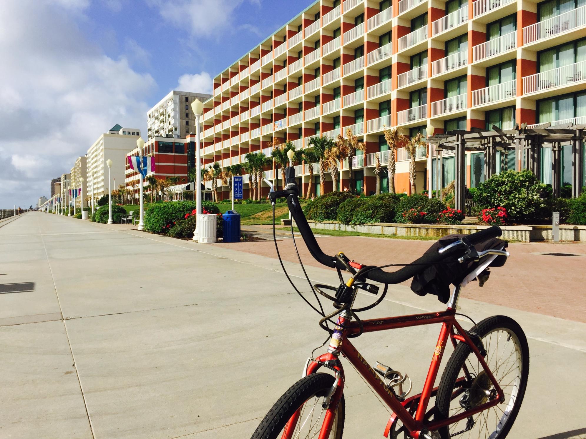 2000 hampton HT 0197682 Red