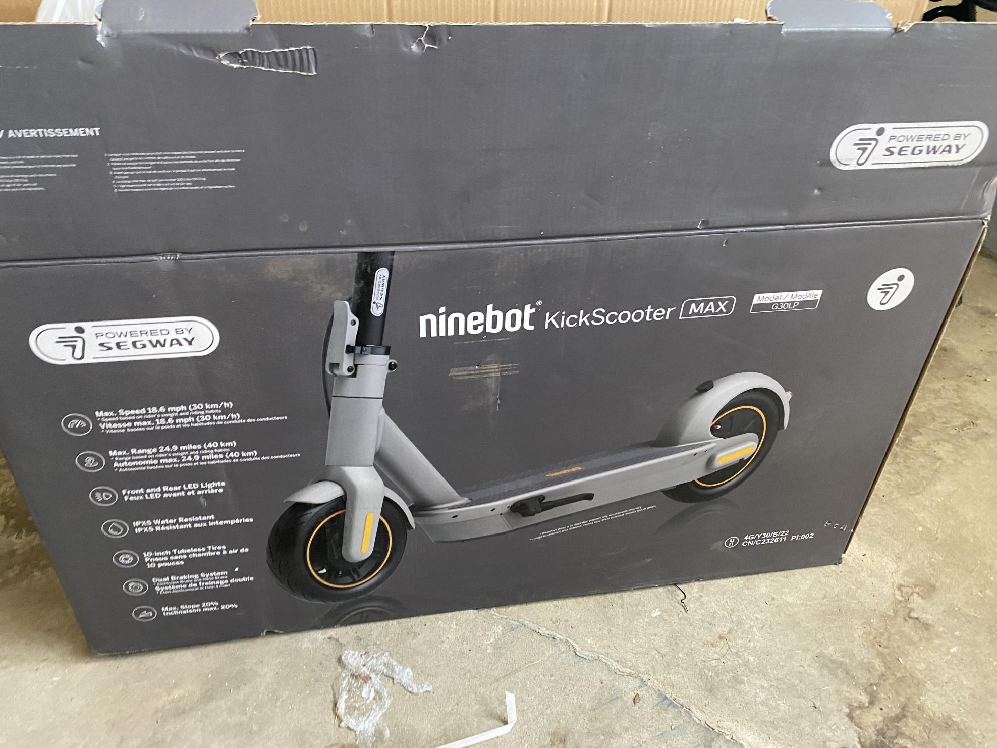 2023 Segway Ninebot Kickscooter Max G30P e-scooter Silver, gray or bare metal