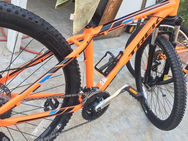 2015 Trek Alpha Silver Aluminum w/semi-integrated head tube, rack & fender mounts, G2 Geometry on...