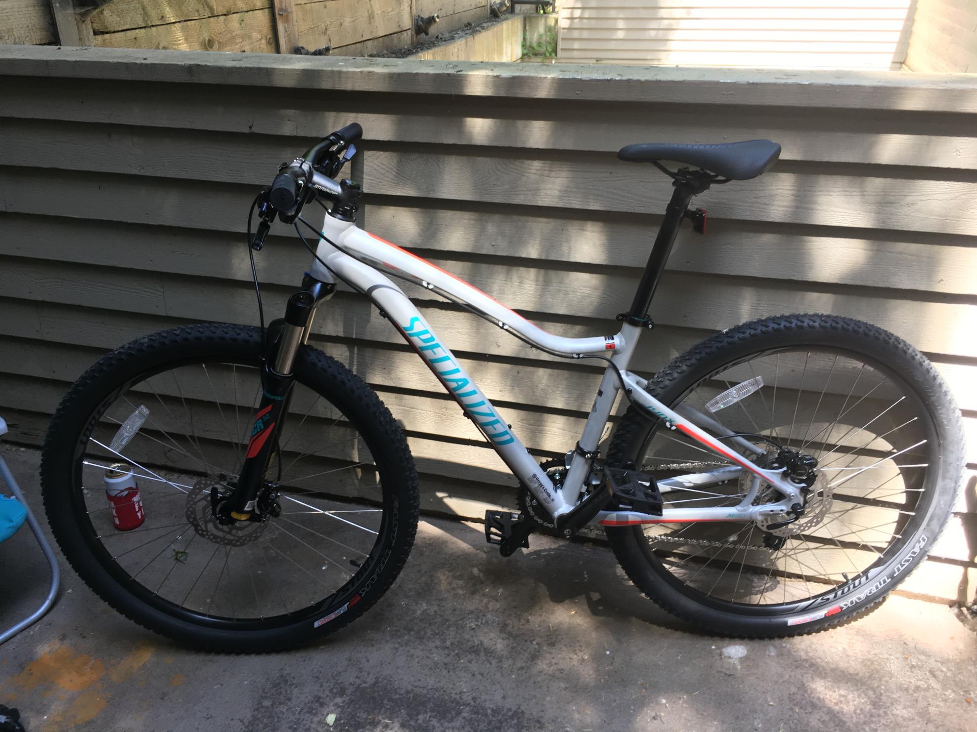 2017 Specialized Jinx - Size Medium Silver or Gray