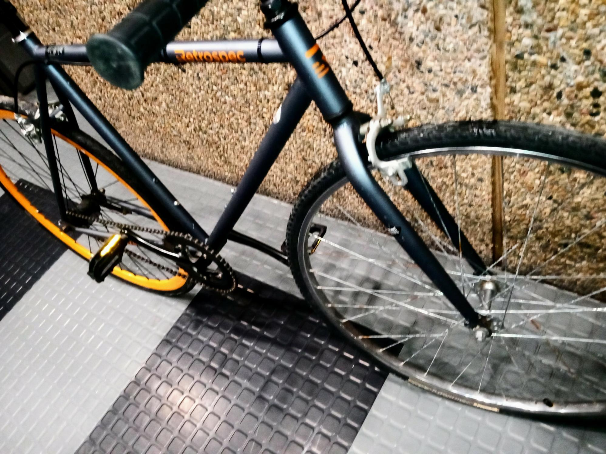 2020 Retrospec Harper Silver, gray or bare metal