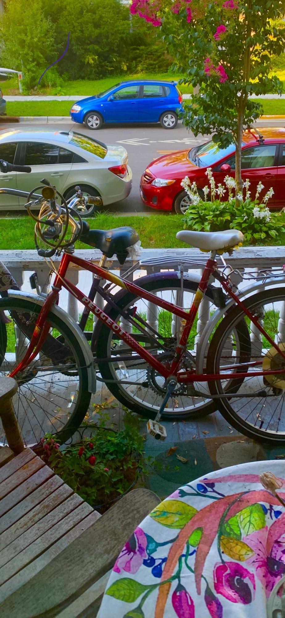 Peugeot Woman’s Red