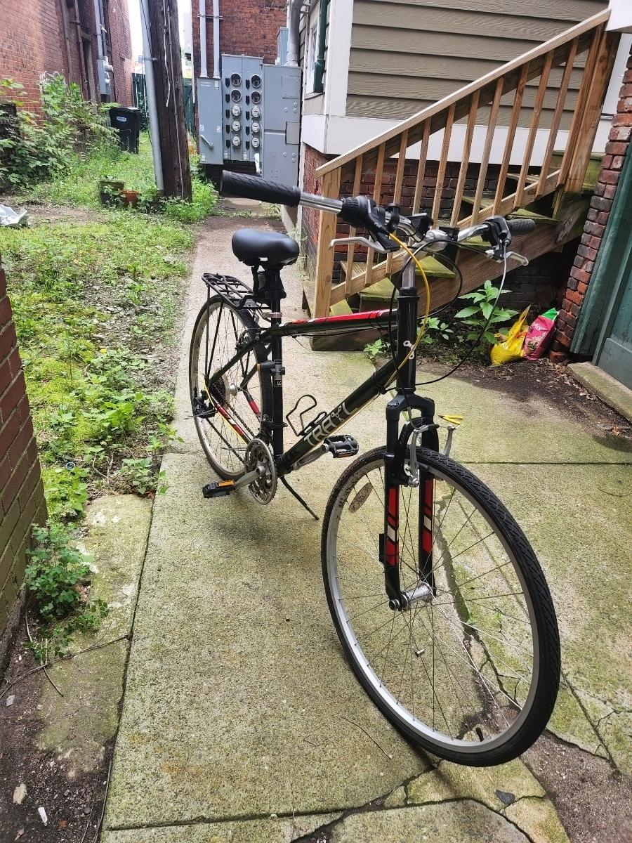 Trayl TRHM 1 // 700 Black and Red