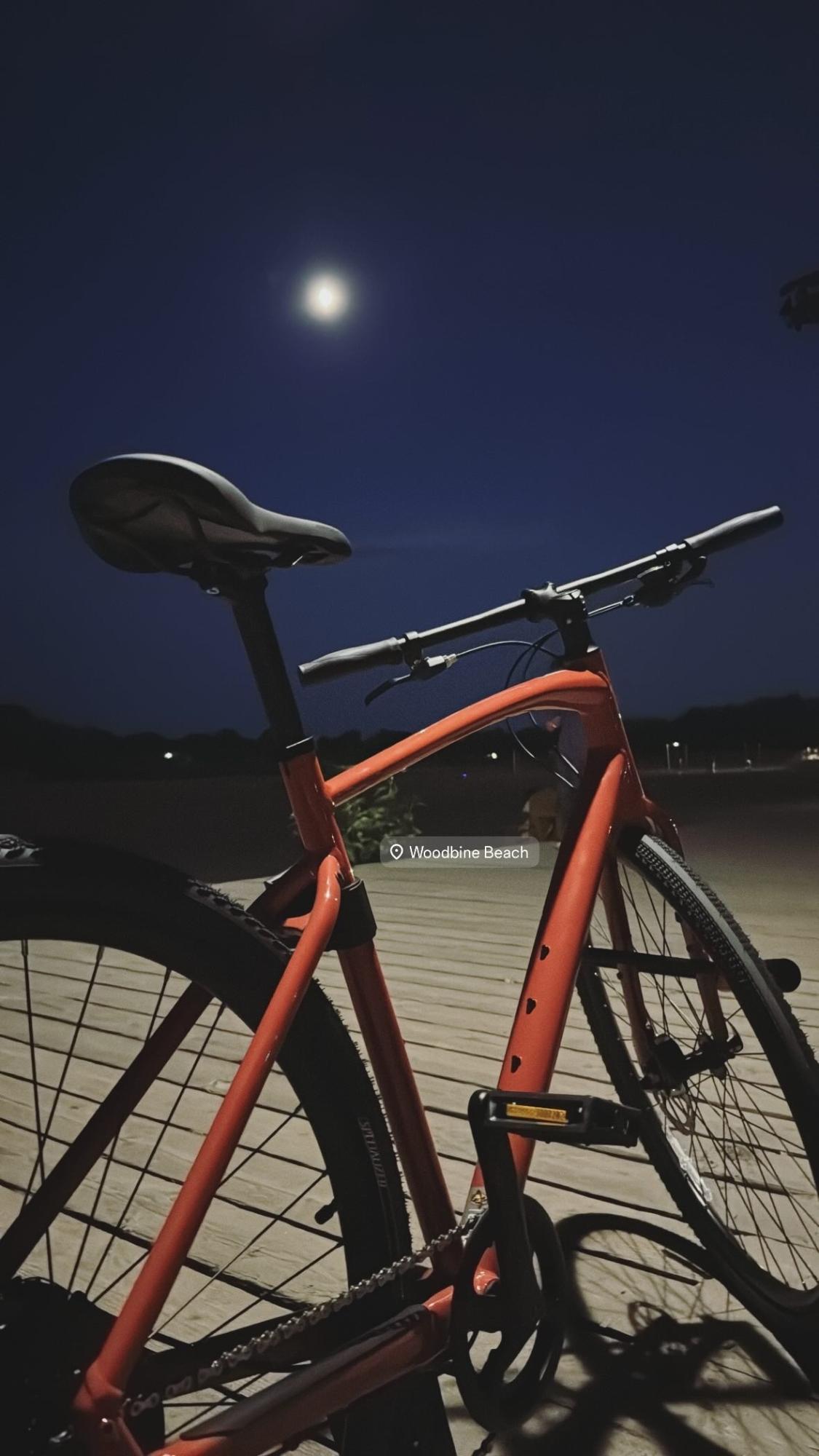 2025 Specialized Specialized Sirrus X 1.0 Gloss Deep O... Orange and Red