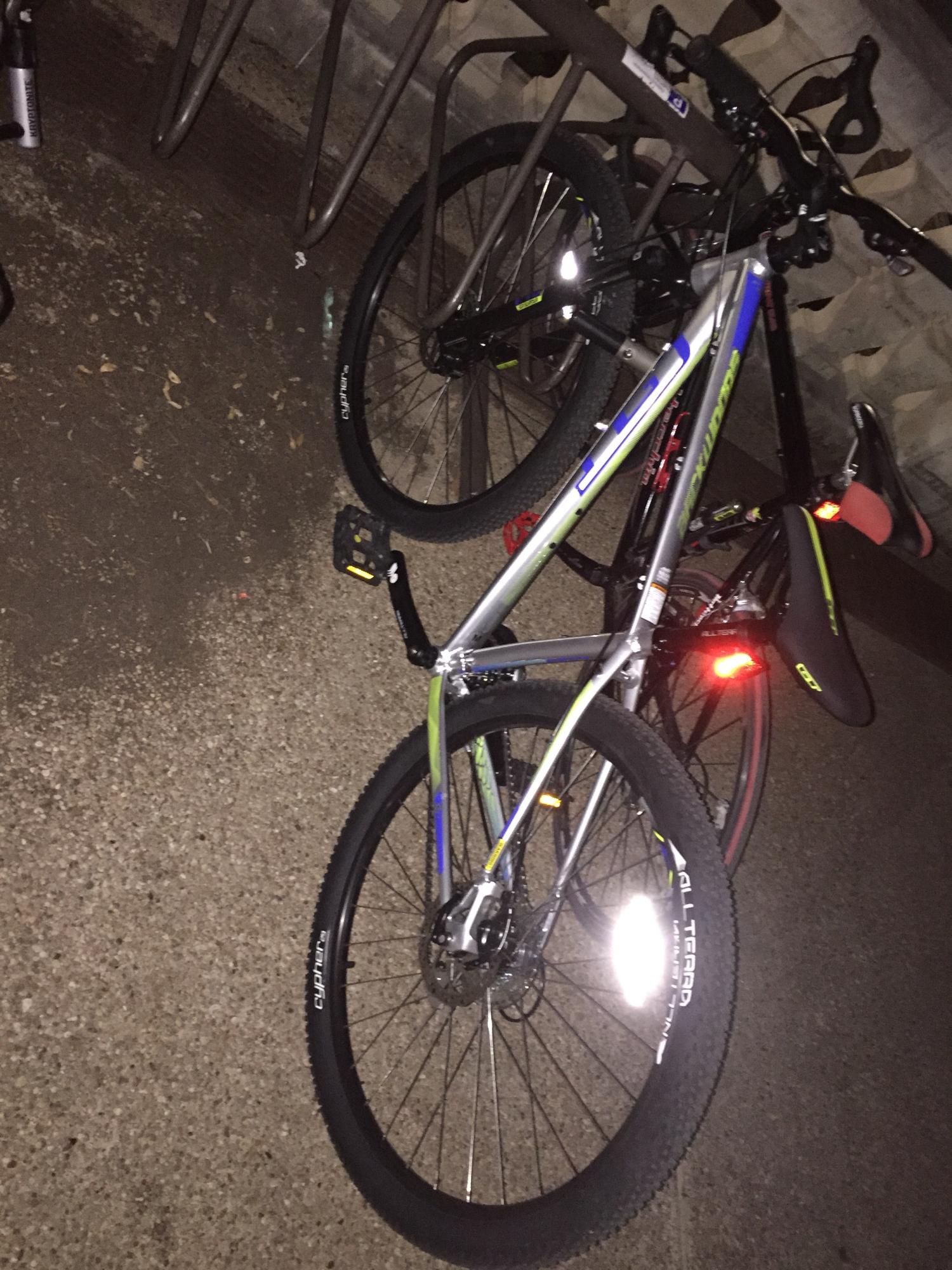 2015 GT Bicycles mountain bike Silver or Gray