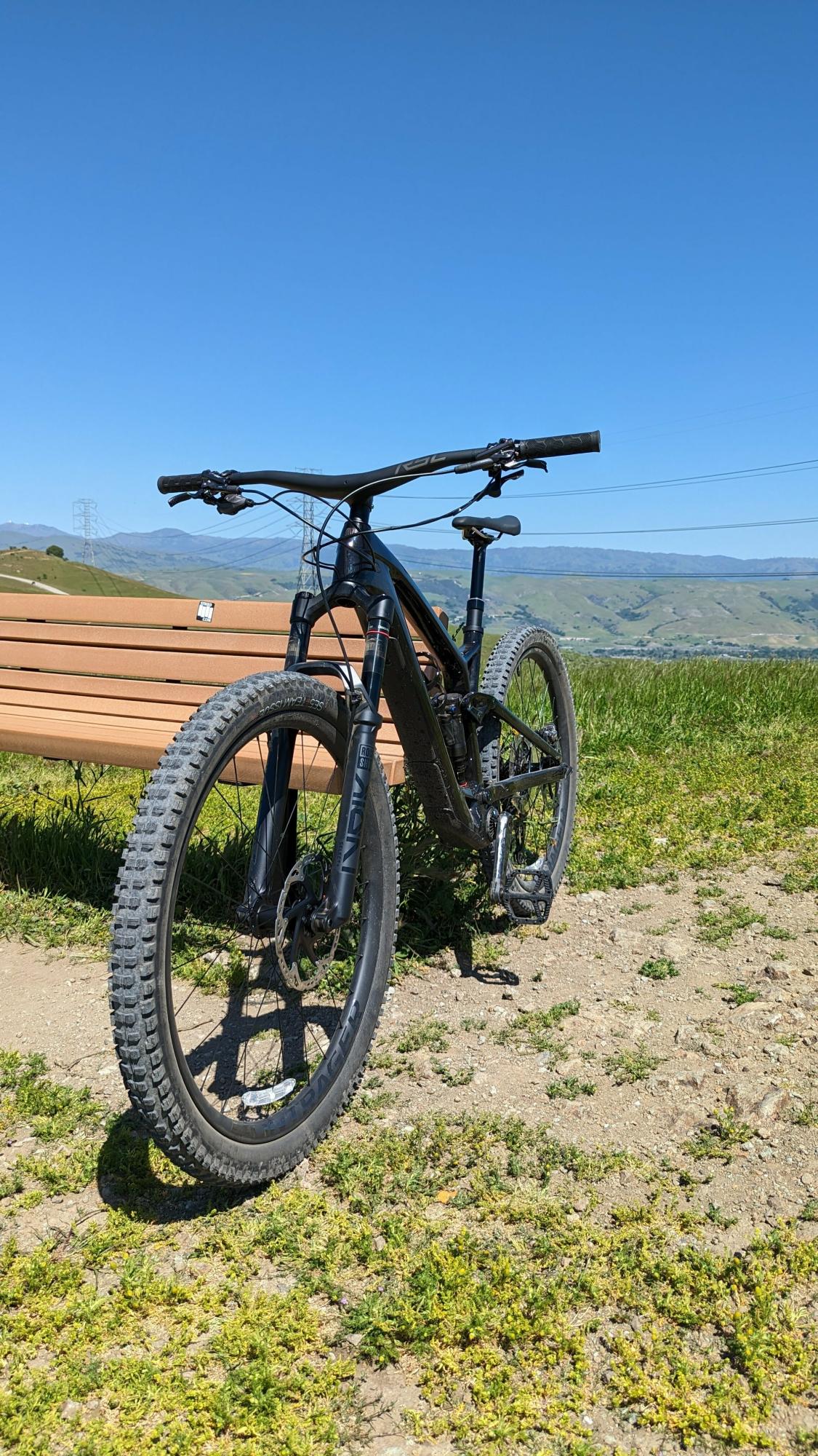 2023 Trek Fuel EXE Black