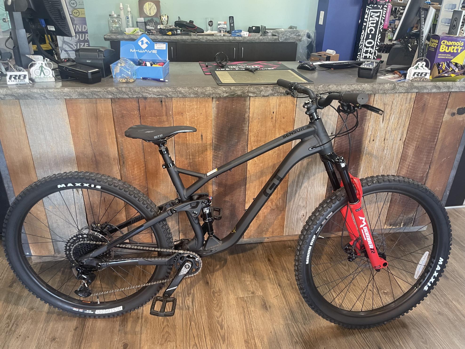 GT Bicycles Large Black