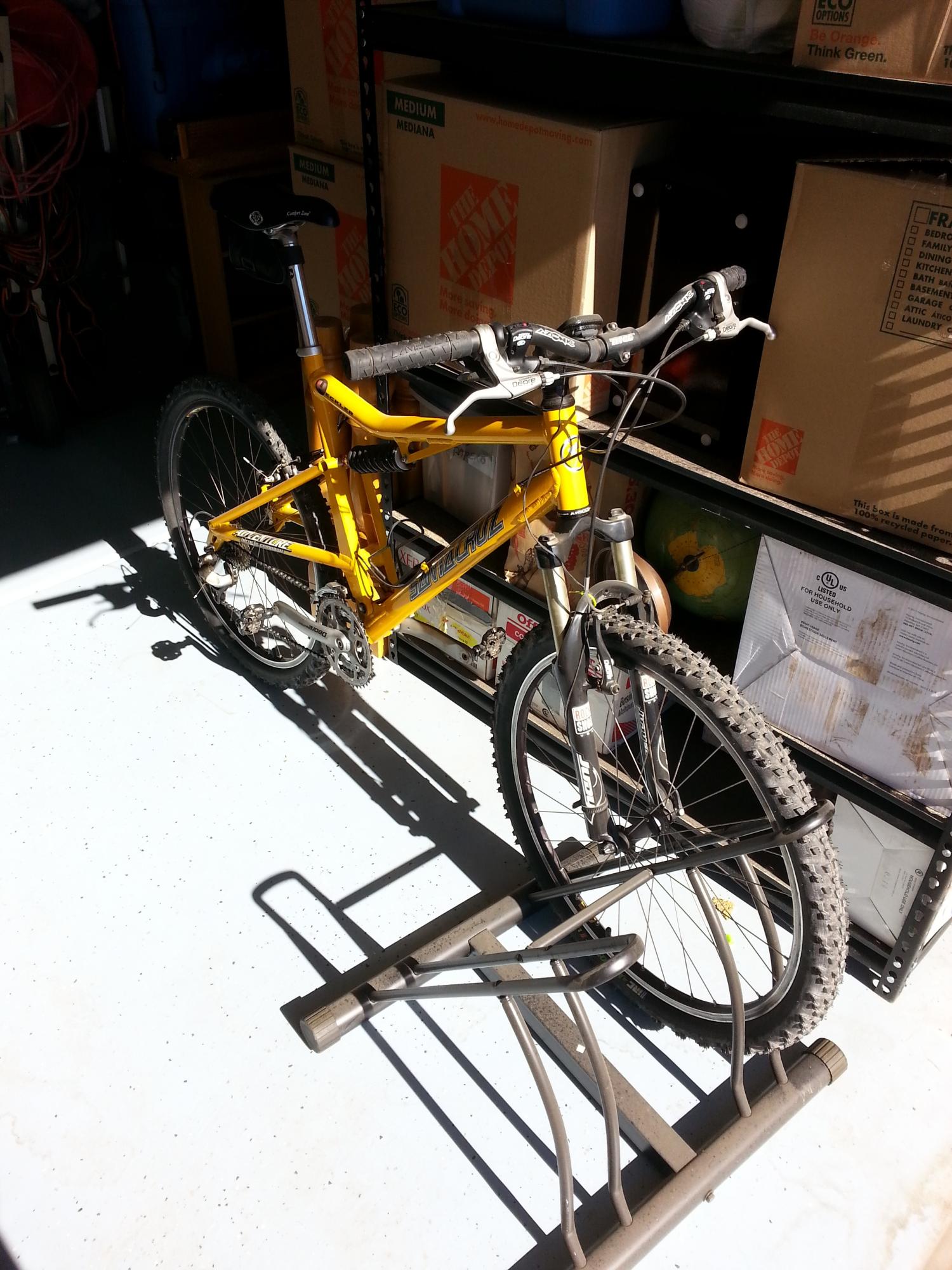 1996 Santa Cruz Heckler Yellow or Gold