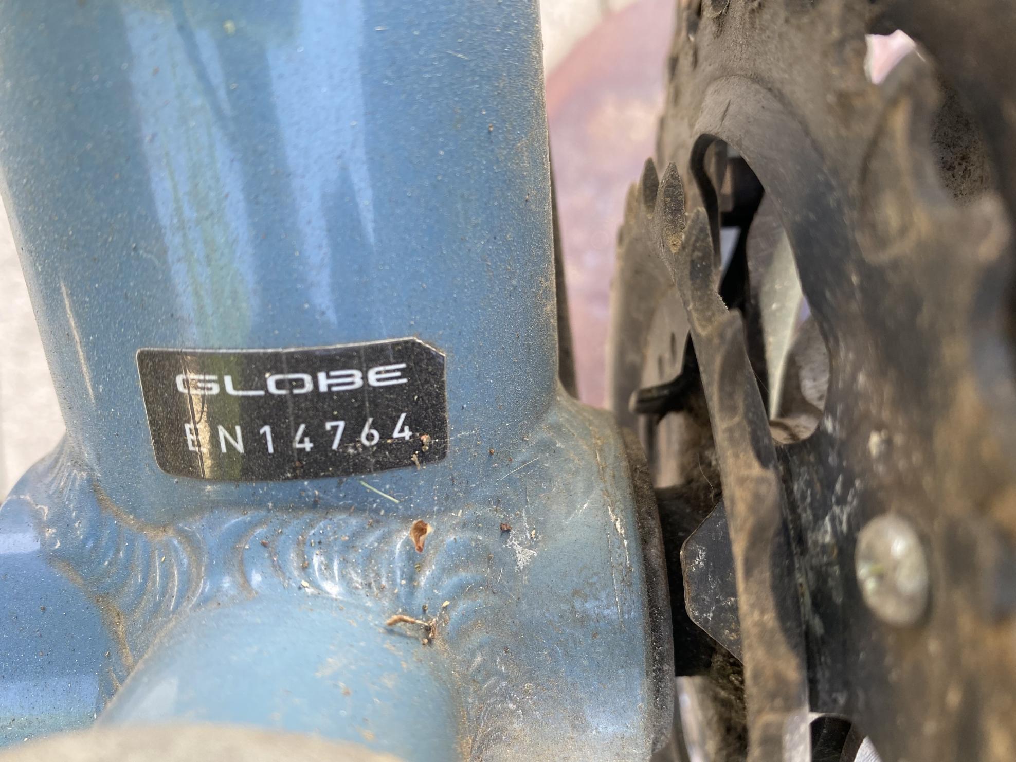 2010 Globe Carmel 03 Blue