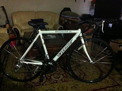 2011 Windsor Windsor Wellington 2.0  White