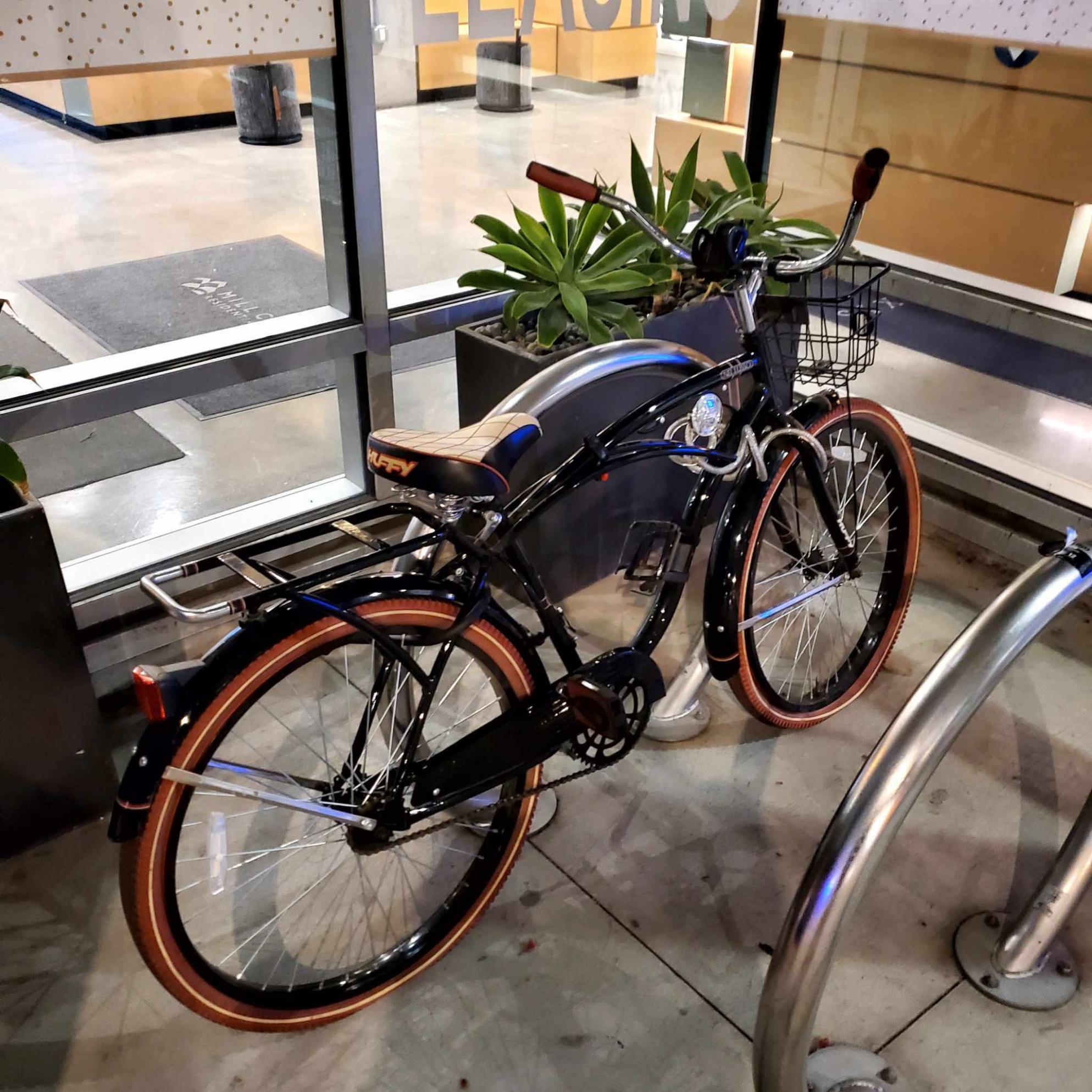 2024 Huffy Nel Lussy Men's Cruiser, 26