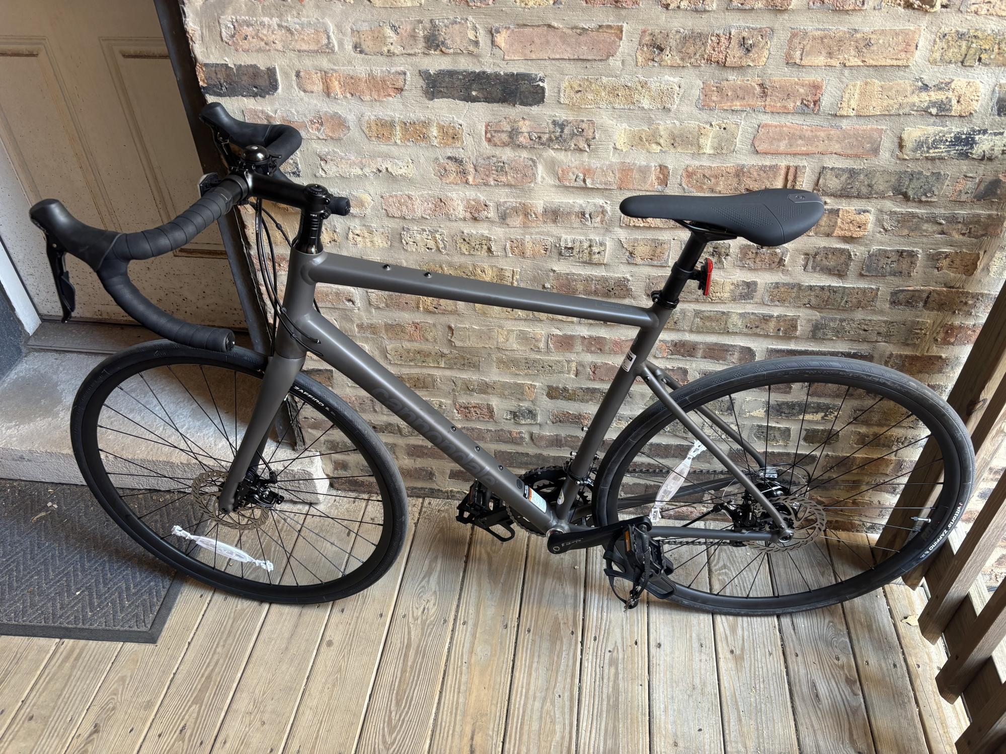 2025 Cannondale Synapse 3 Silver, gray or bare metal
