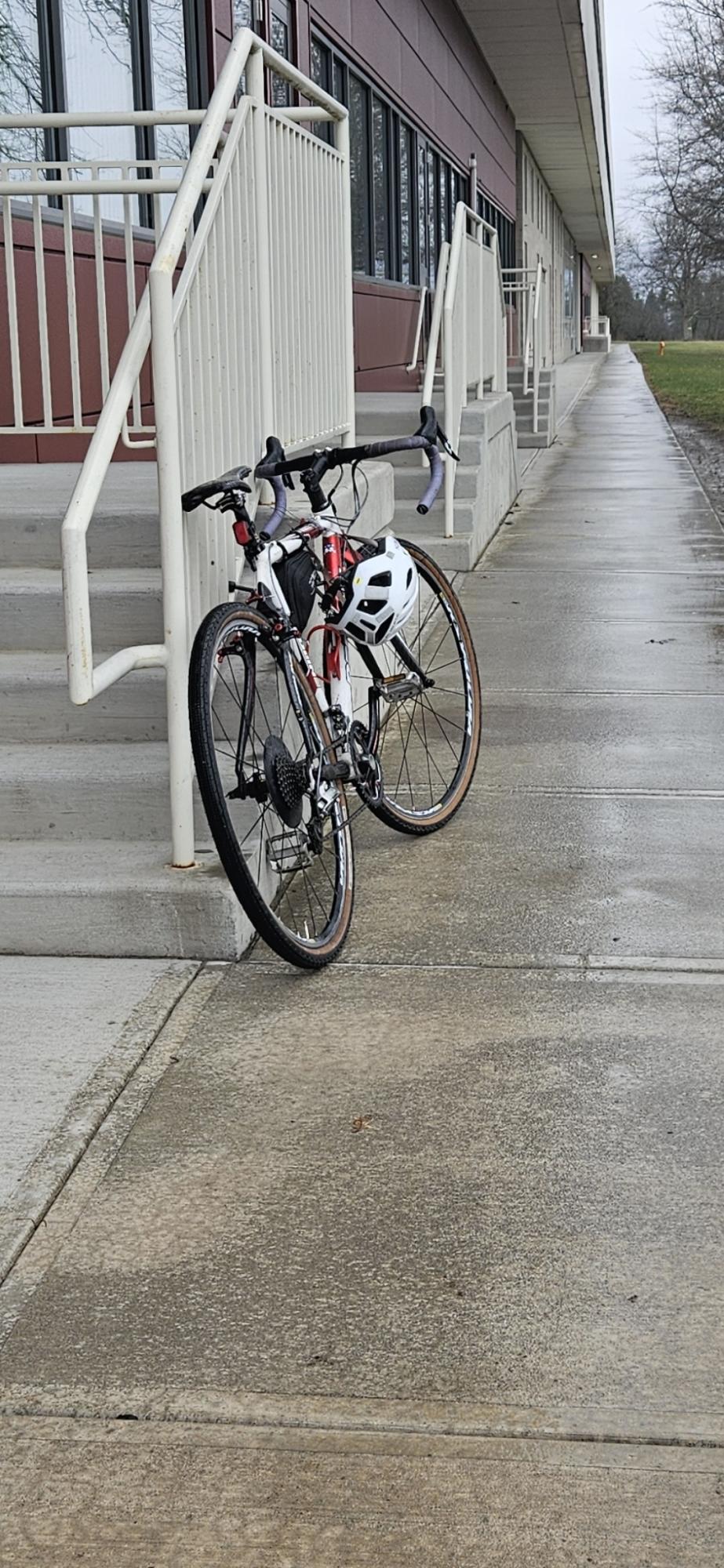 2010 Redline Conquest team Red and White