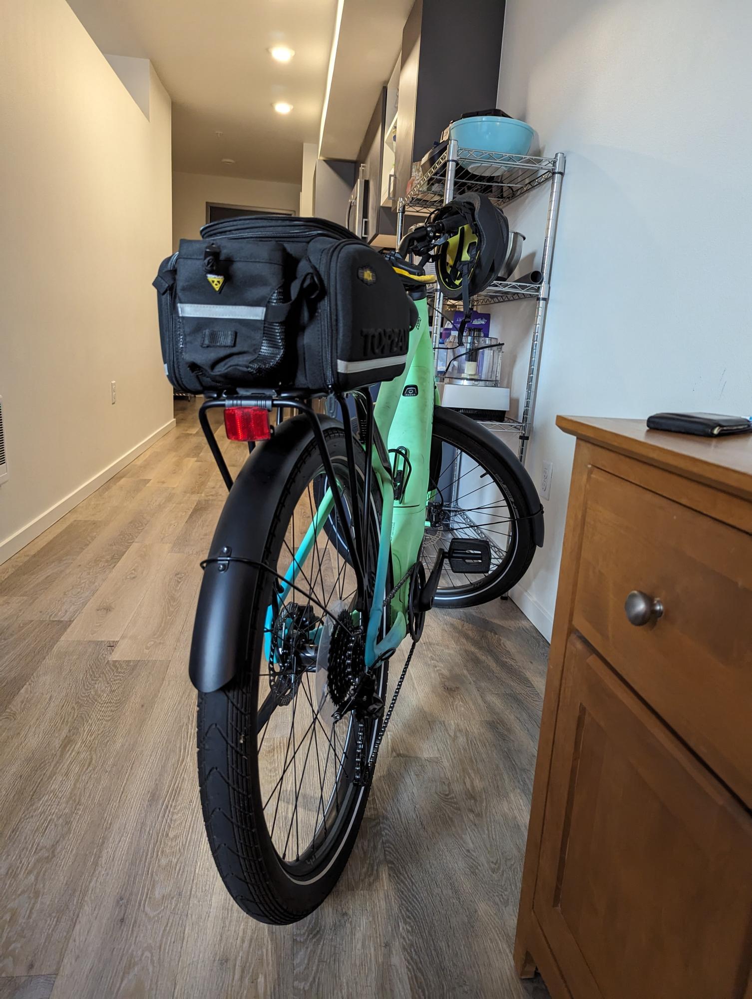 2018 Specialized Como 2.0 650B Green and Blue