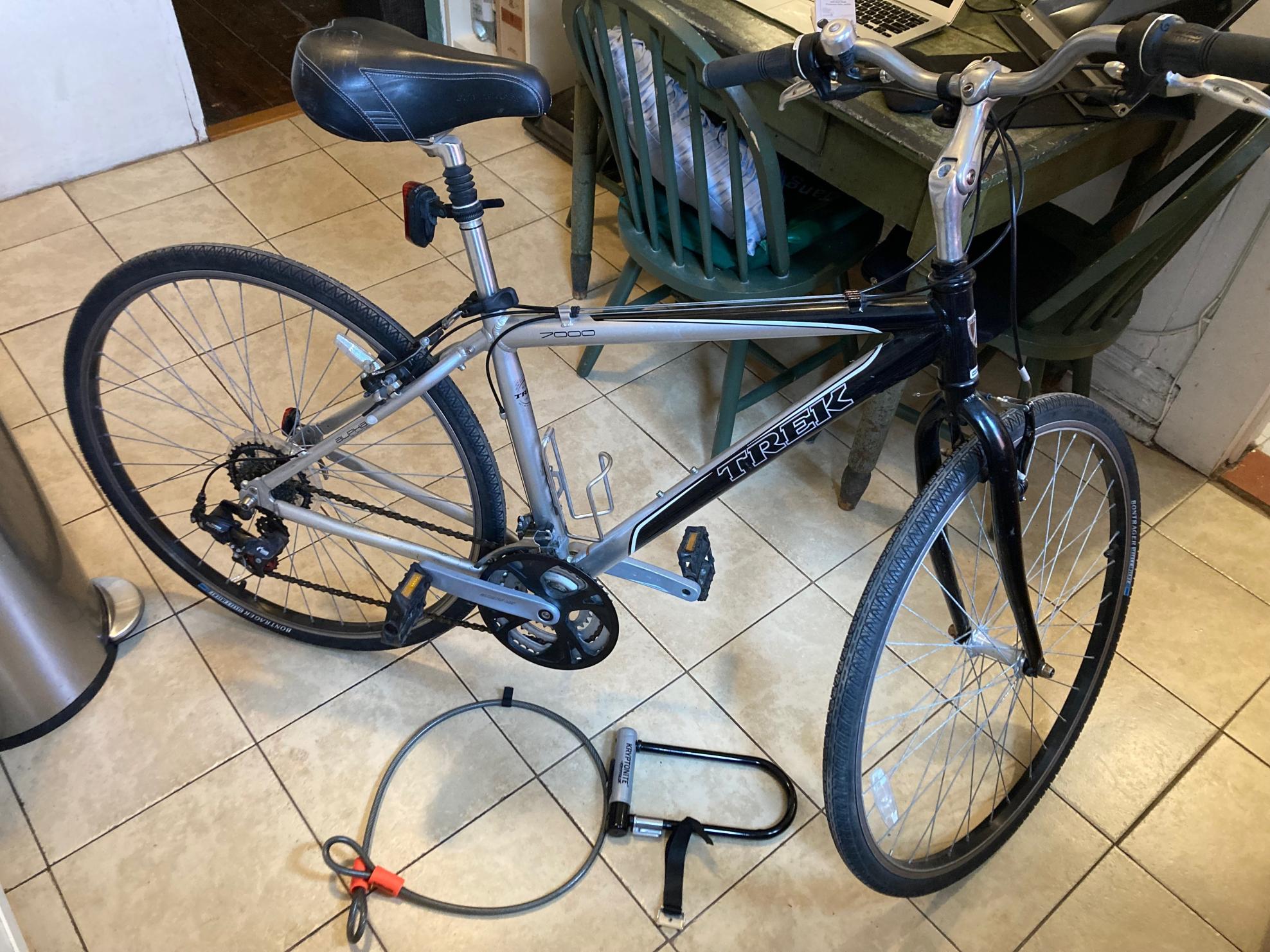 Trek 7000 Silver, gray or bare metal