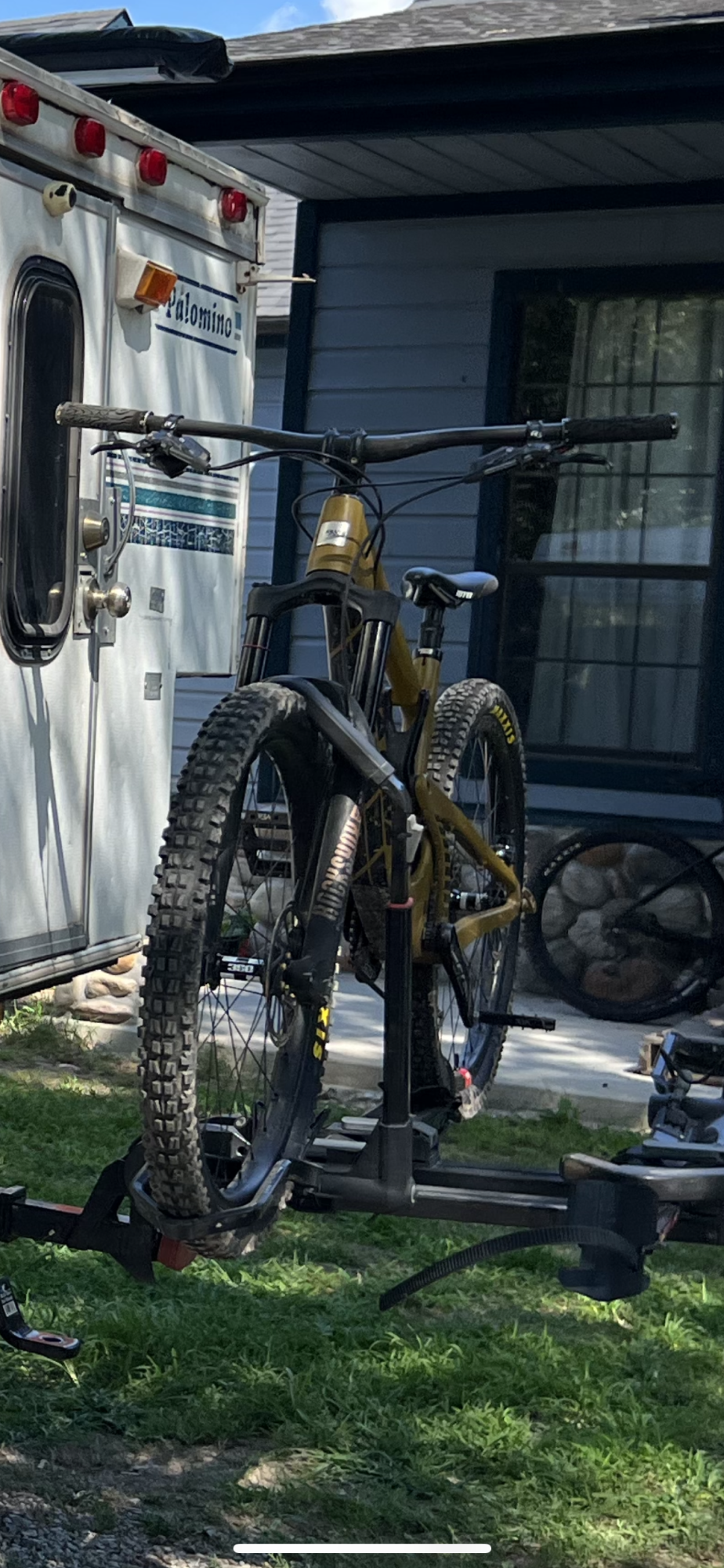 2018 Santa Cruz Nomad Brown