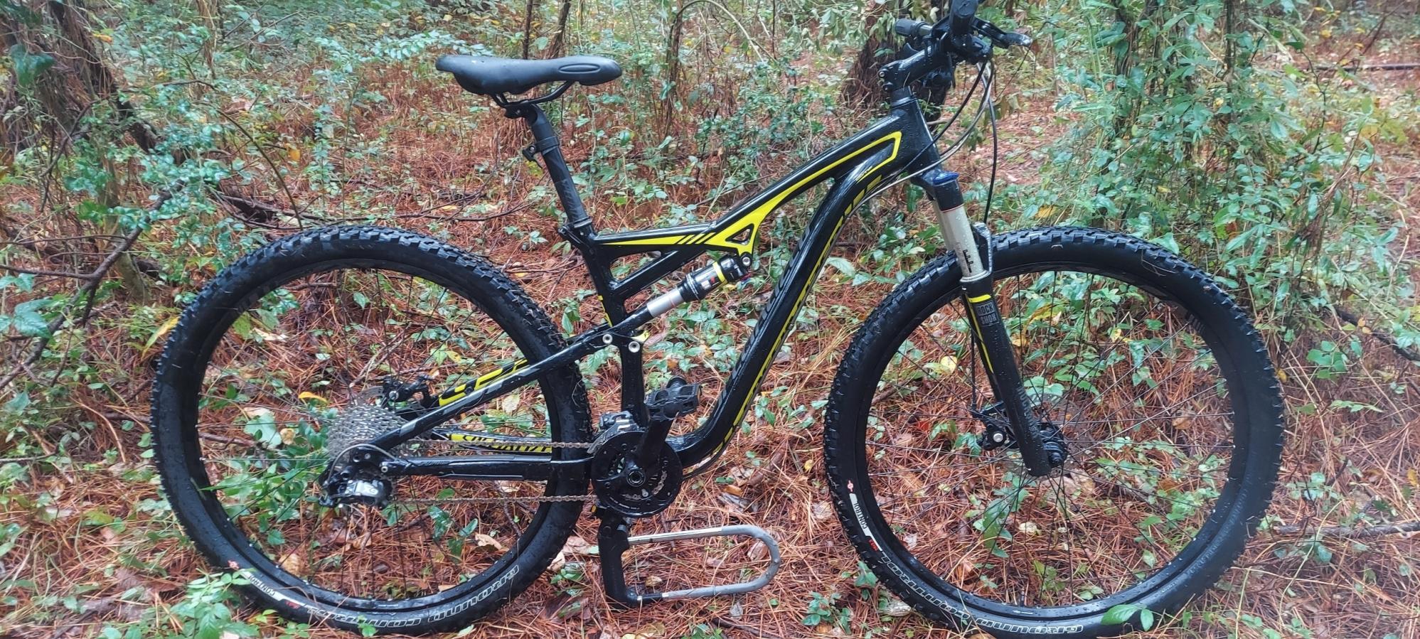 2013 Specialized Camber Comp 29 Black and Yellow or Gold