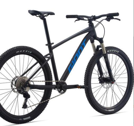 2021 Giant Talon Black