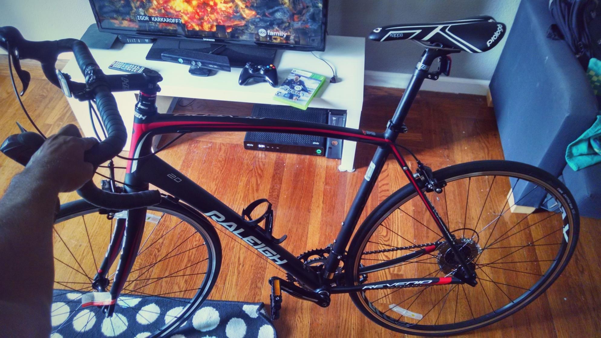 2014 Raleigh Revenio 2.0 Black