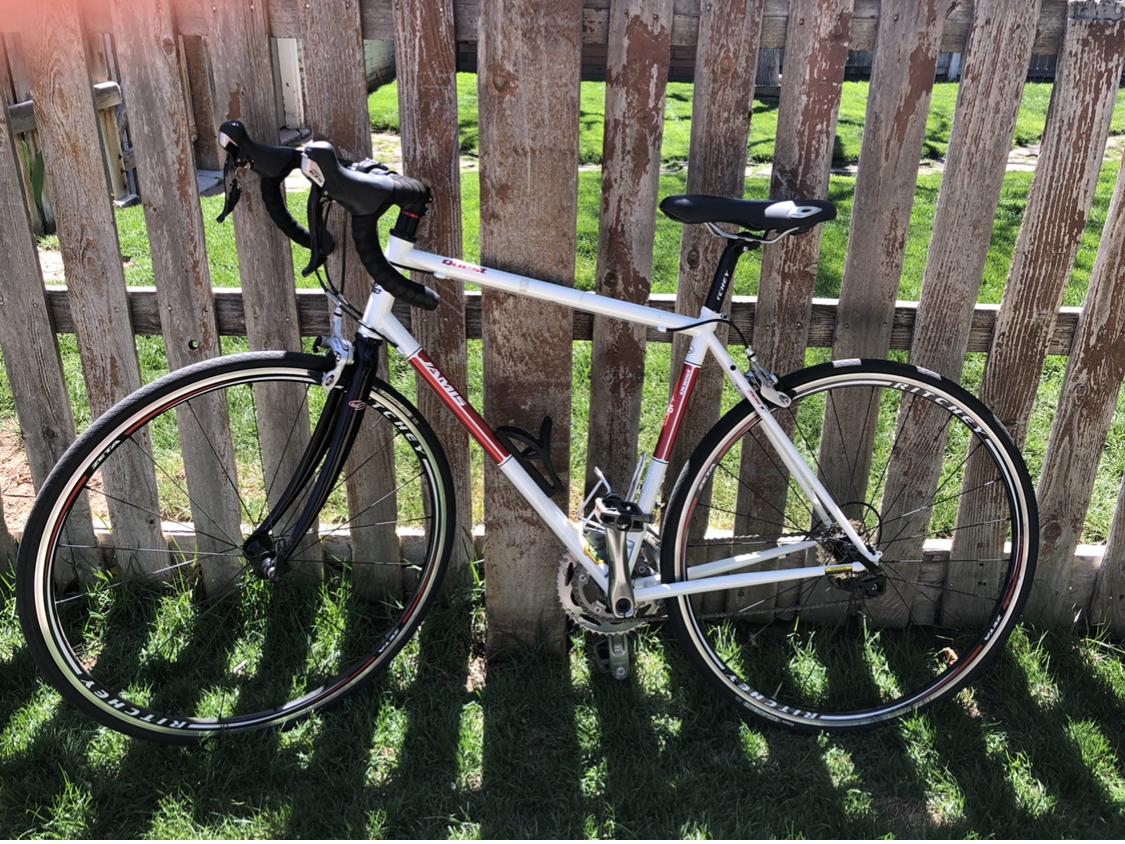 2013 Jamis Quest White