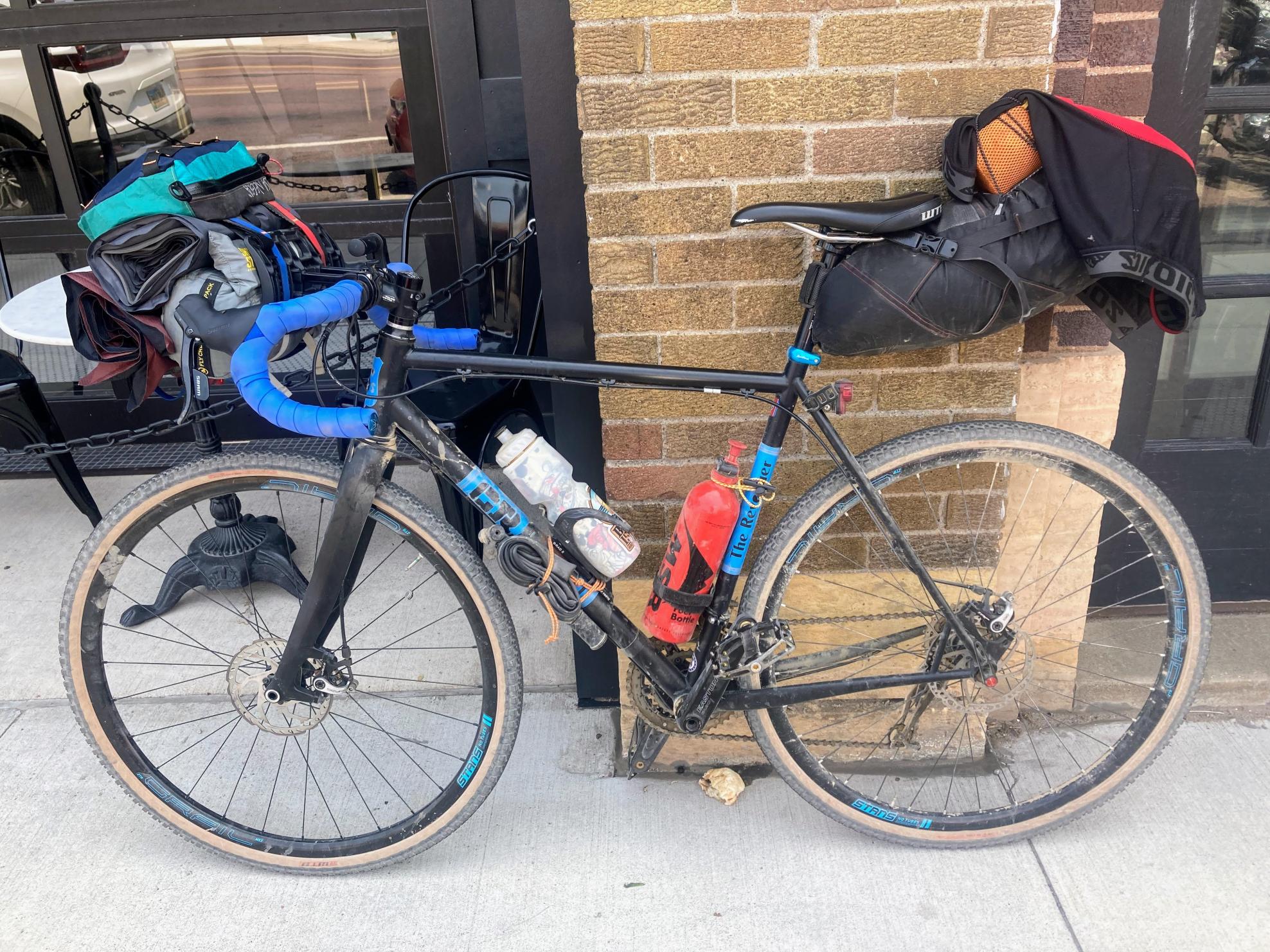 Grava Reveneur Black