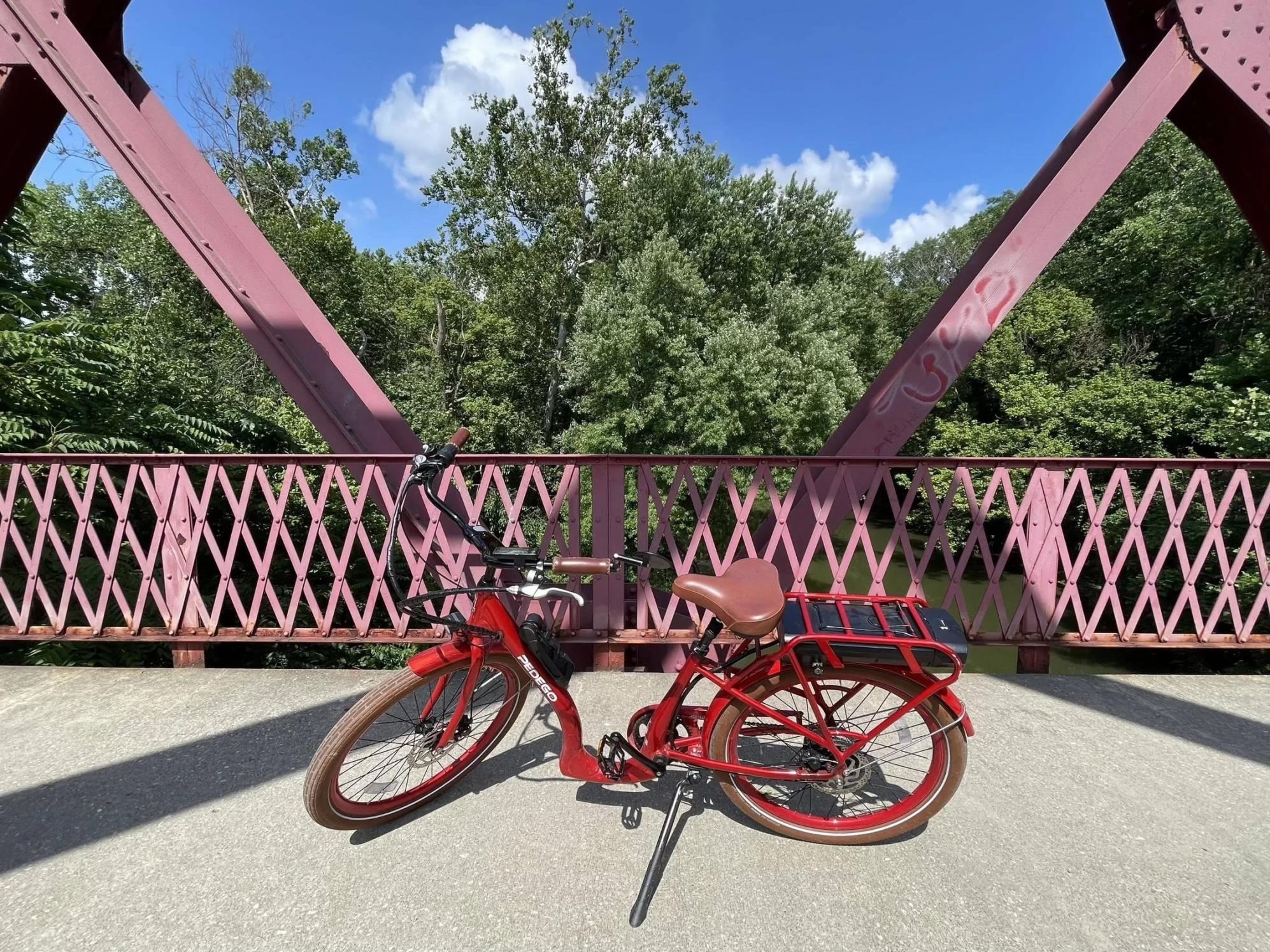 Pedego Boomerang Red