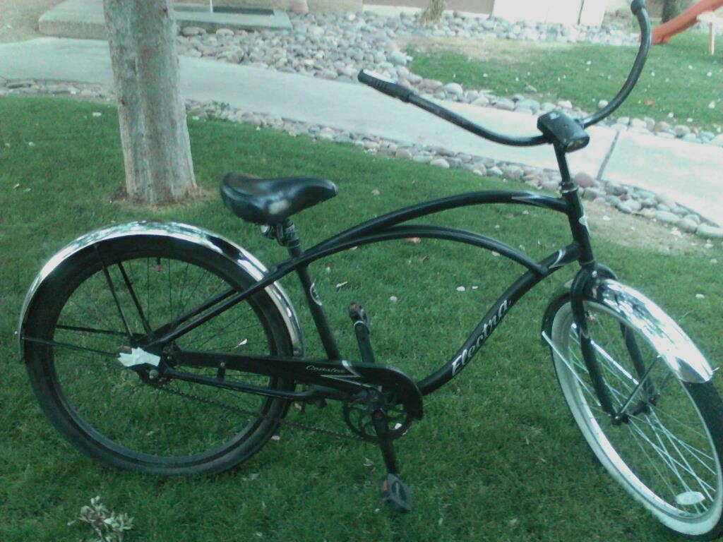 Electra Bicycle Company Cruiser  Black