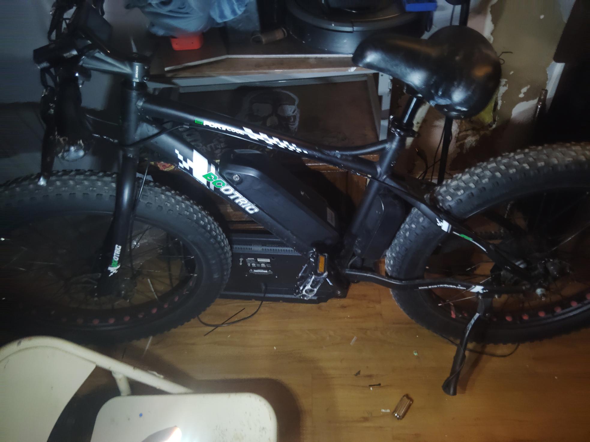 Ecotric Sportcool Black, Green, and White