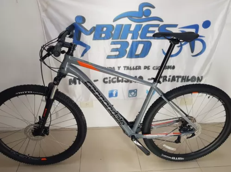 2017 Cannondale Trail 7 Silver, gray or bare metal