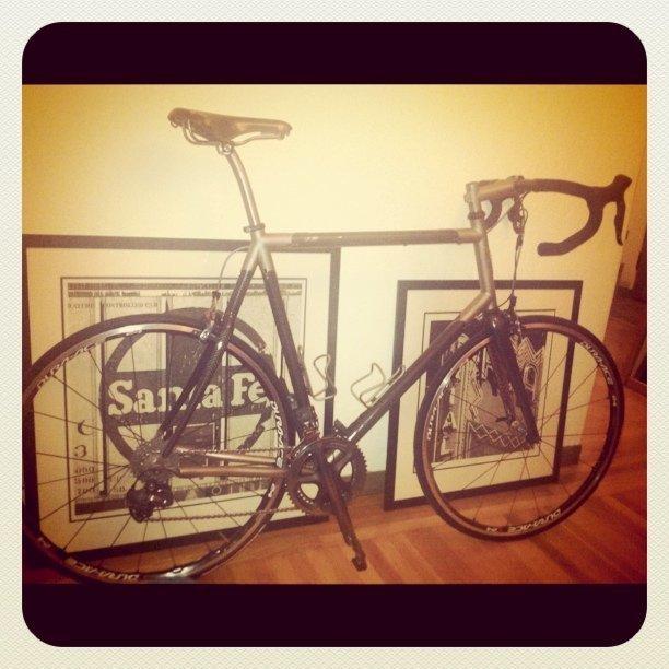 2010 Independent Fabrication XS Silver or Gray and Black