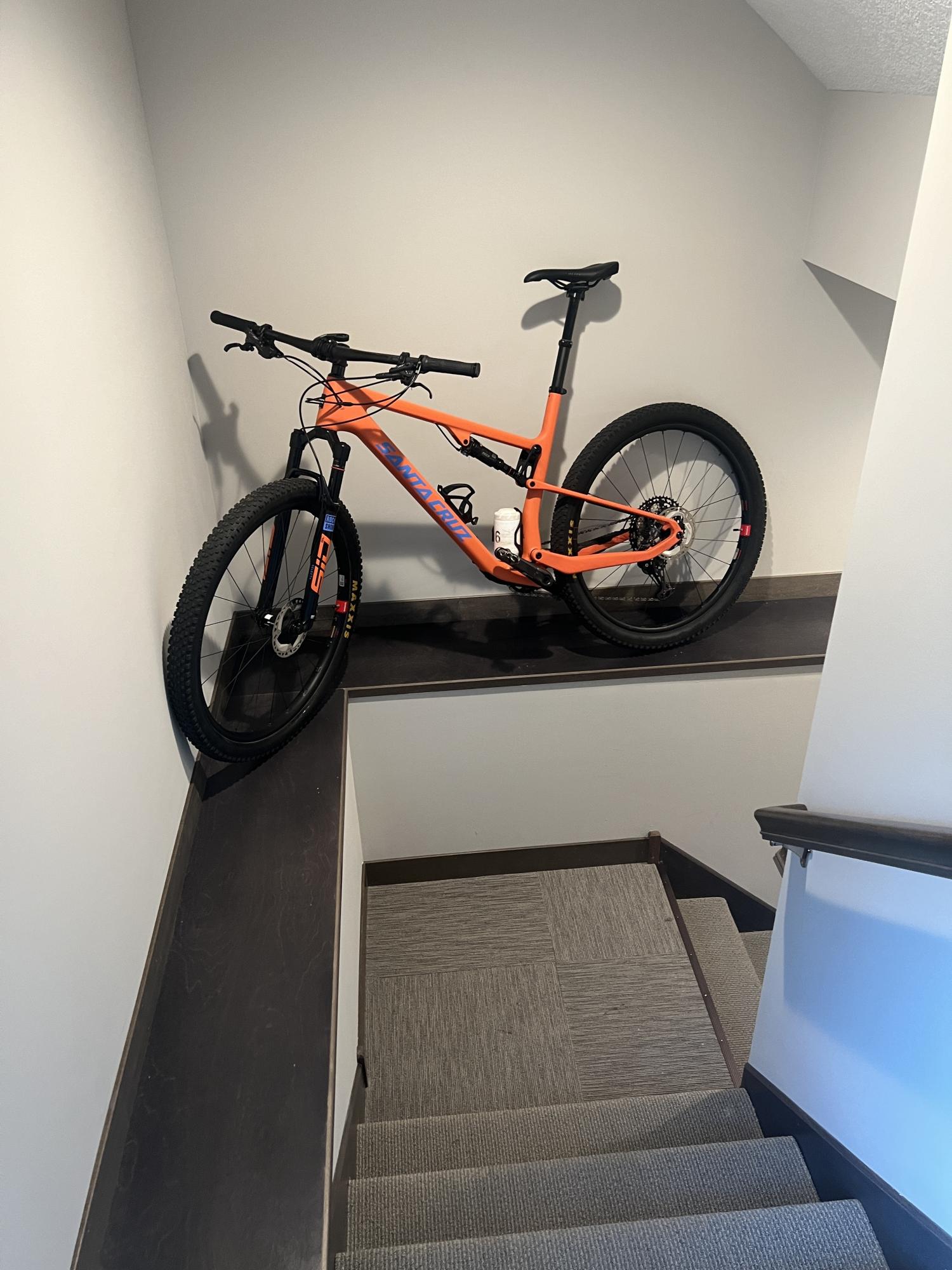 2022 Santa Cruz Blur Orange