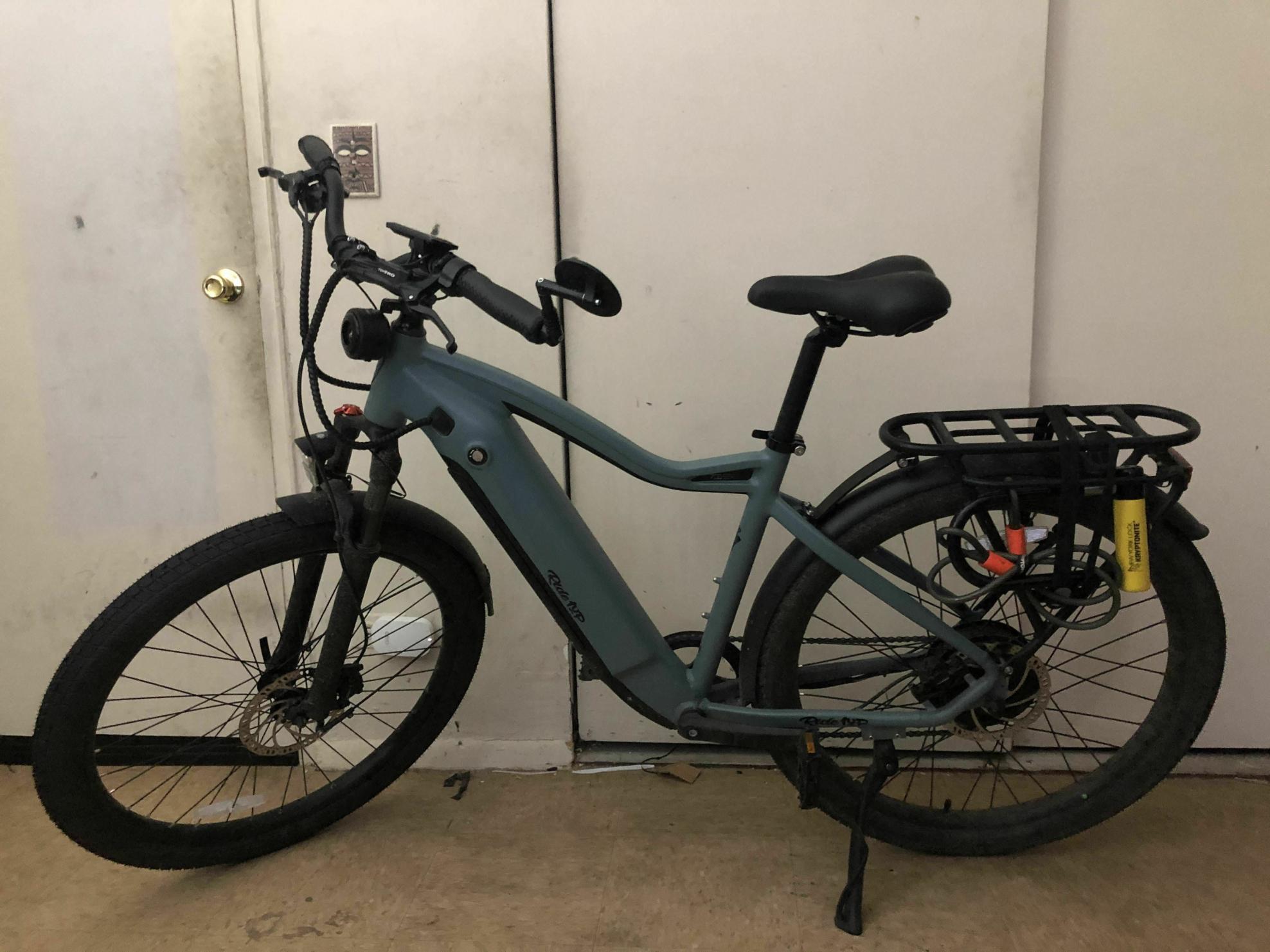 2022 Ride1Up series 700 Blue
