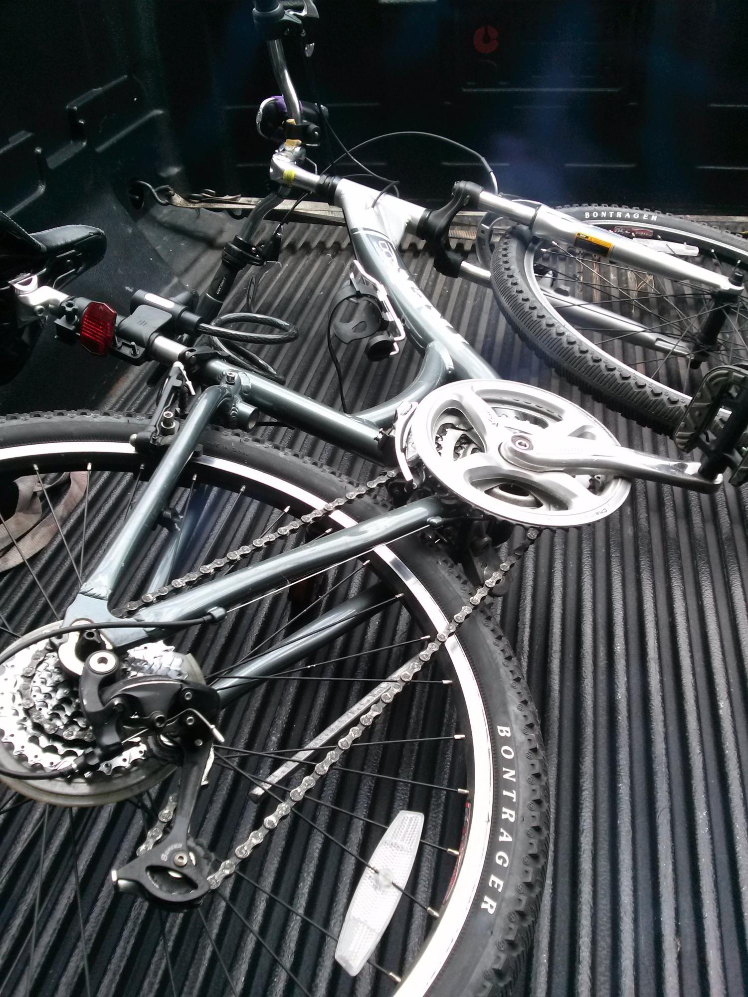 2006 Trek Navigator 200  Black and Silver or Gray