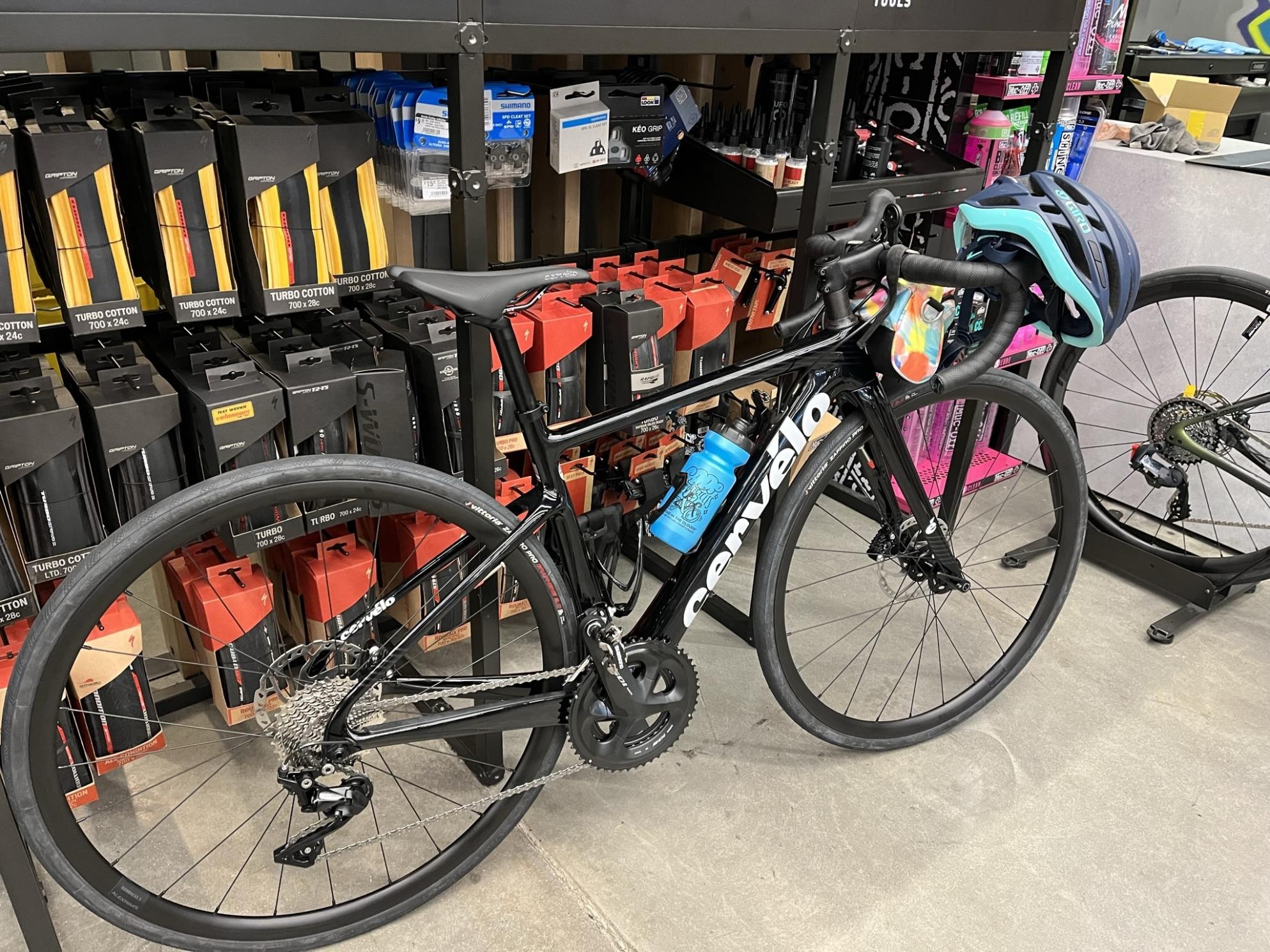 2022 Cervélo Caledonia Black