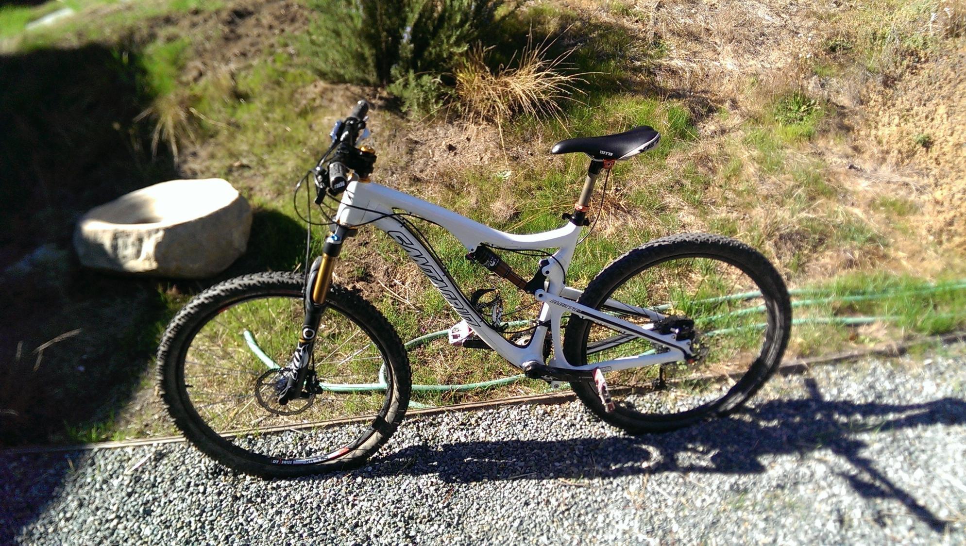 2013 Santa Cruz TRC White