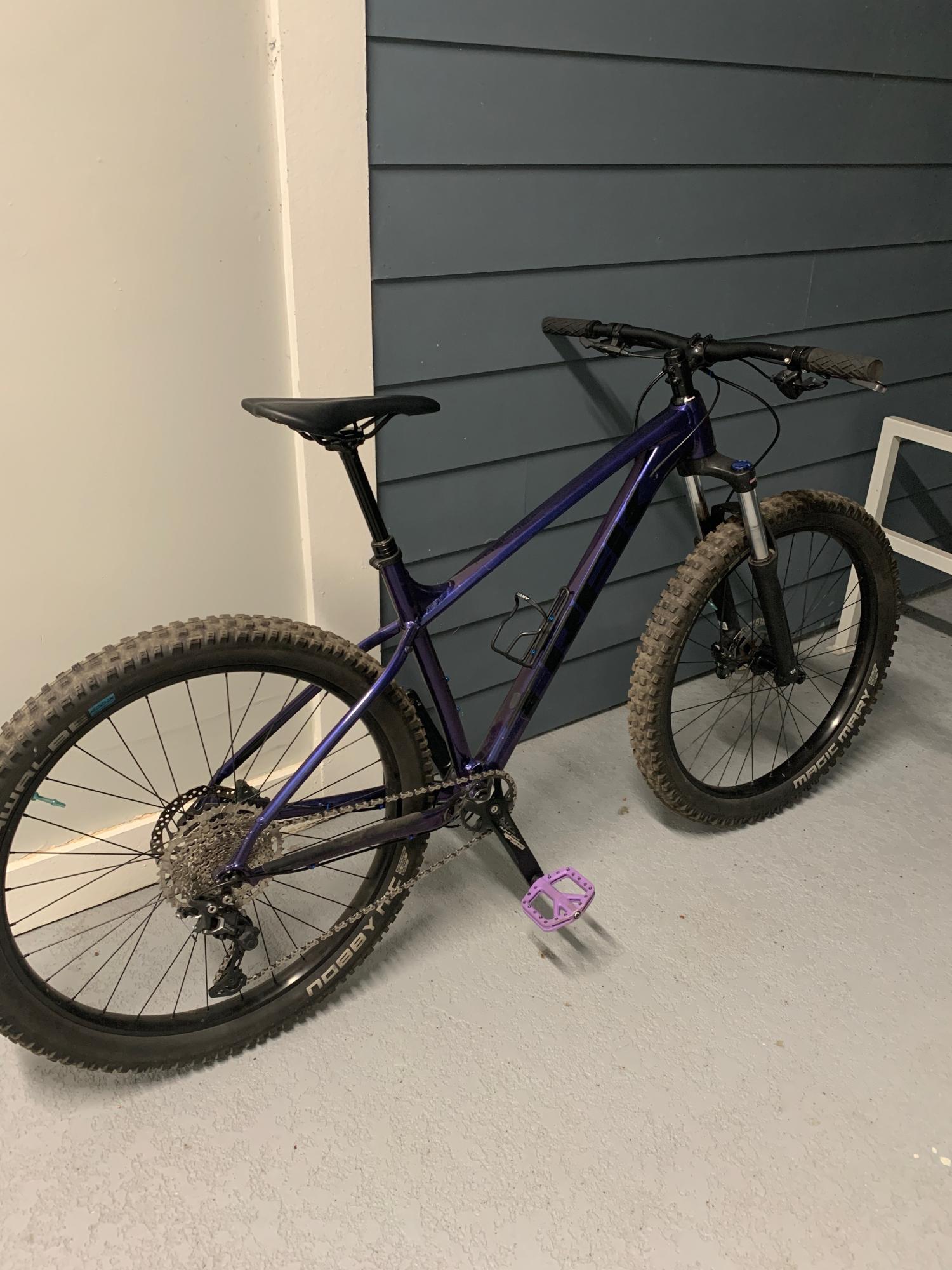 2023 Trek Roscoe 6 Purple