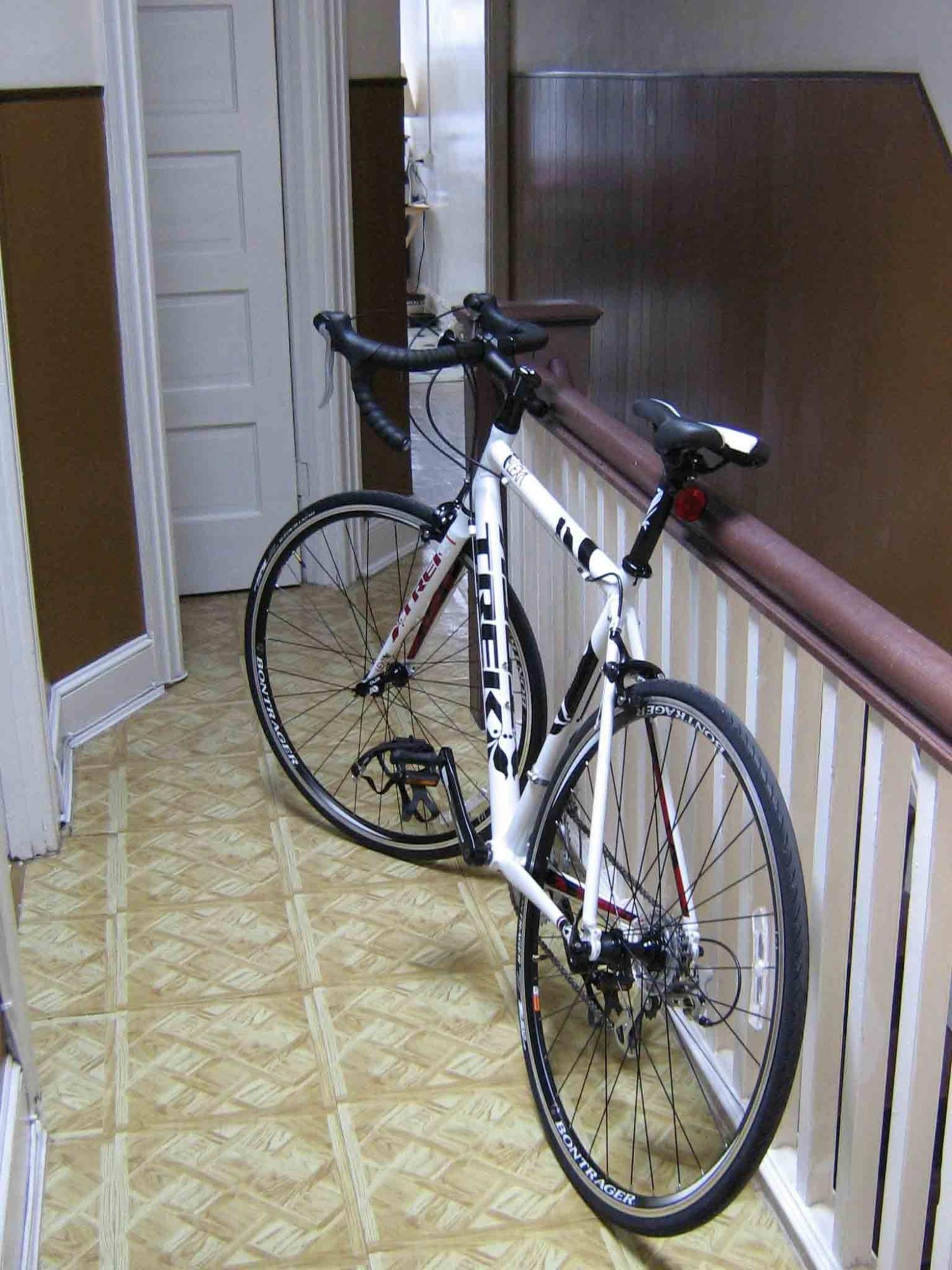 2011 Trek Lexa  Black