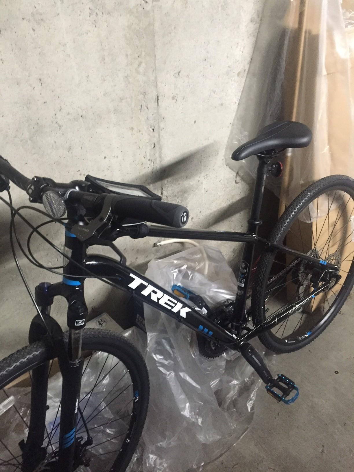 2016 Trek 8.3 DS 17.5 Black
