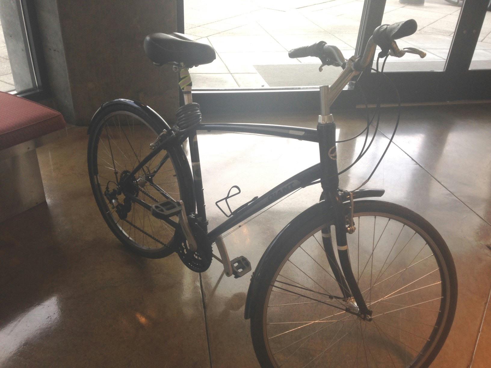 2010 Giant Cypress ST (Black) Black