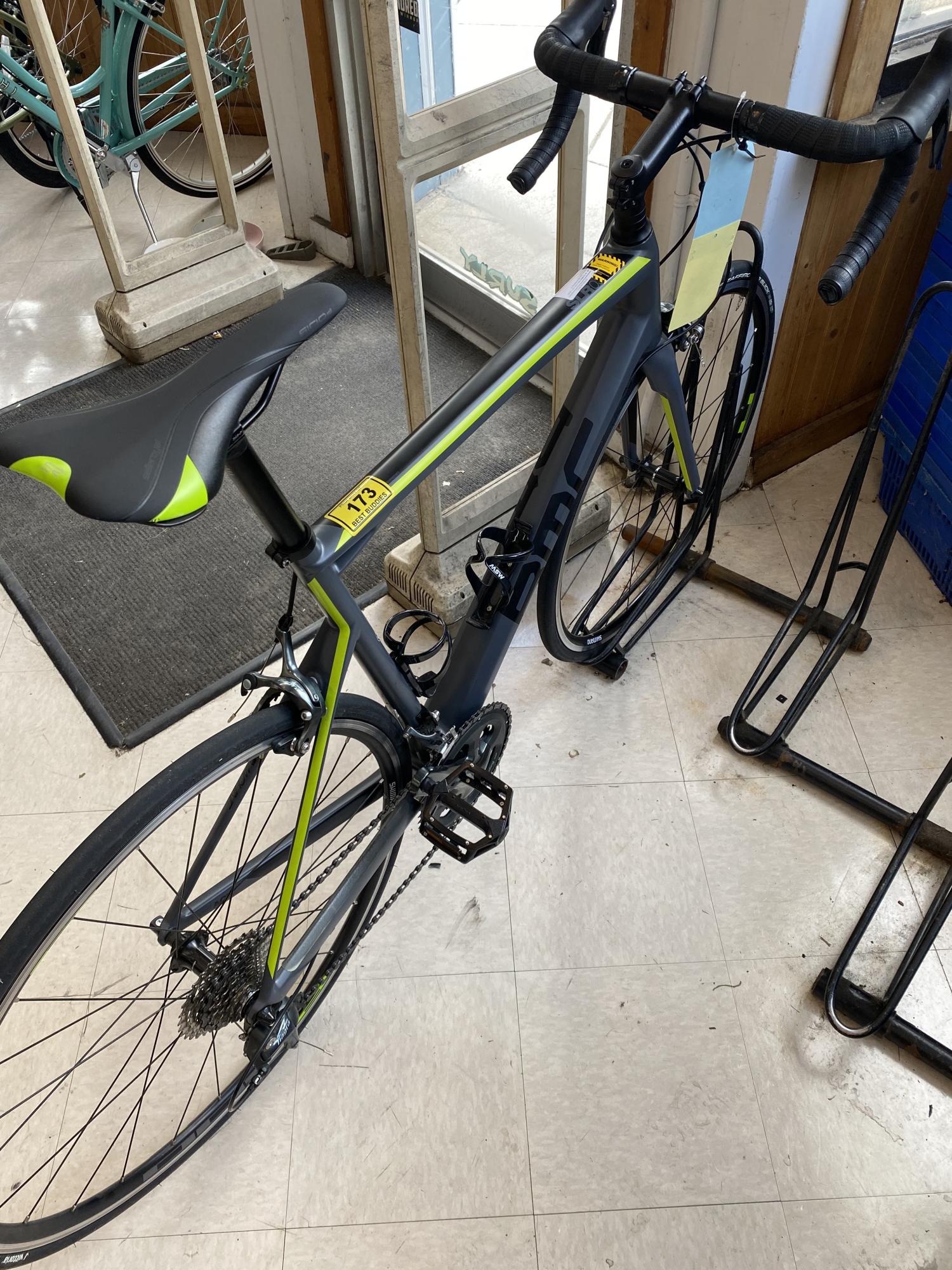 2018 BMC Team Machine Silver, gray or bare metal