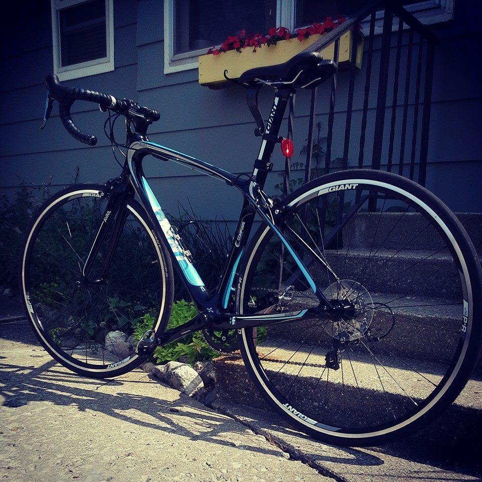 2014 Giant Avail Composite 2 Black and Blue